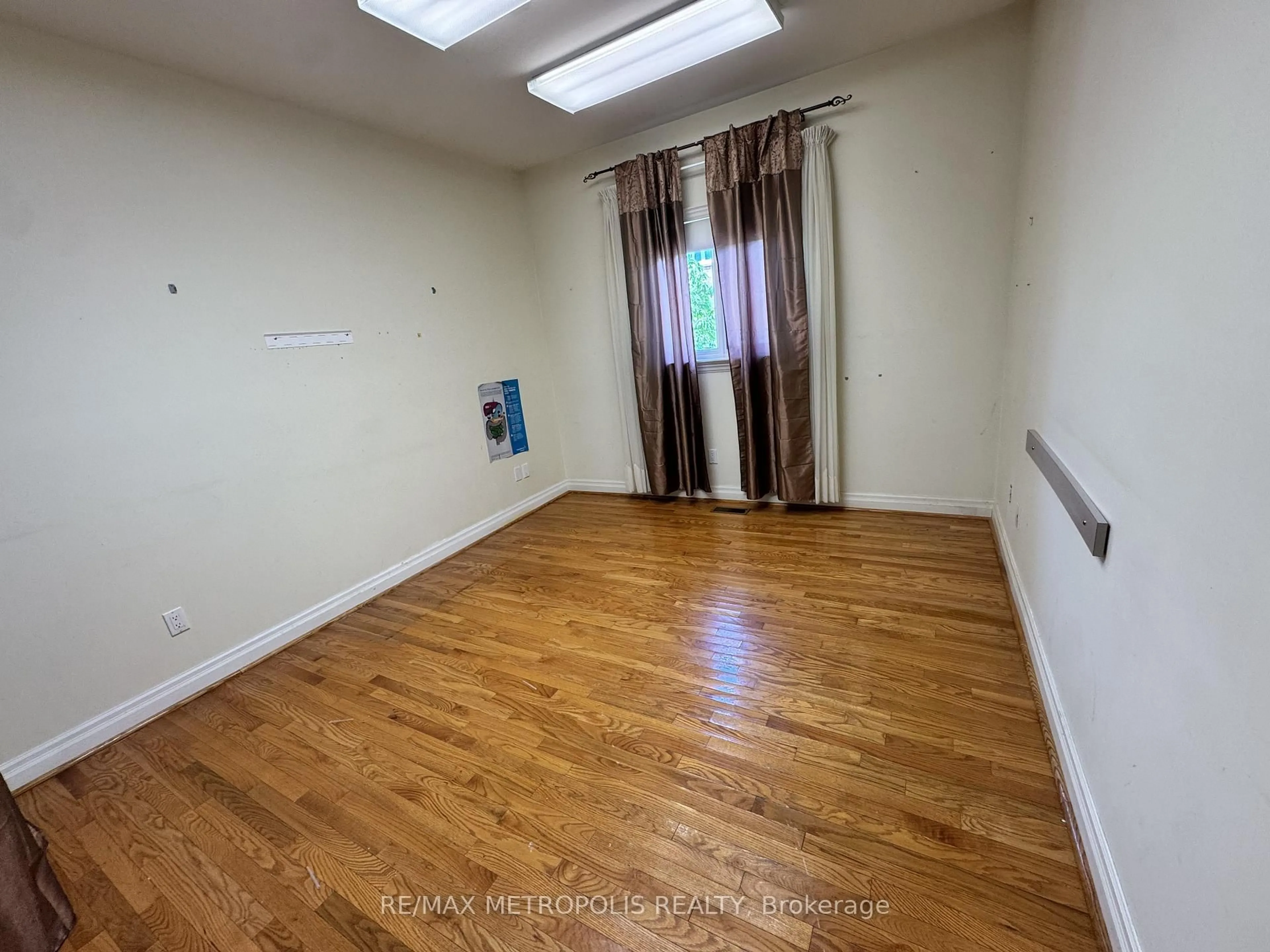 A pic of a room for 416 Elgin Mills Rd, Richmond Hill Ontario L4C 4M2