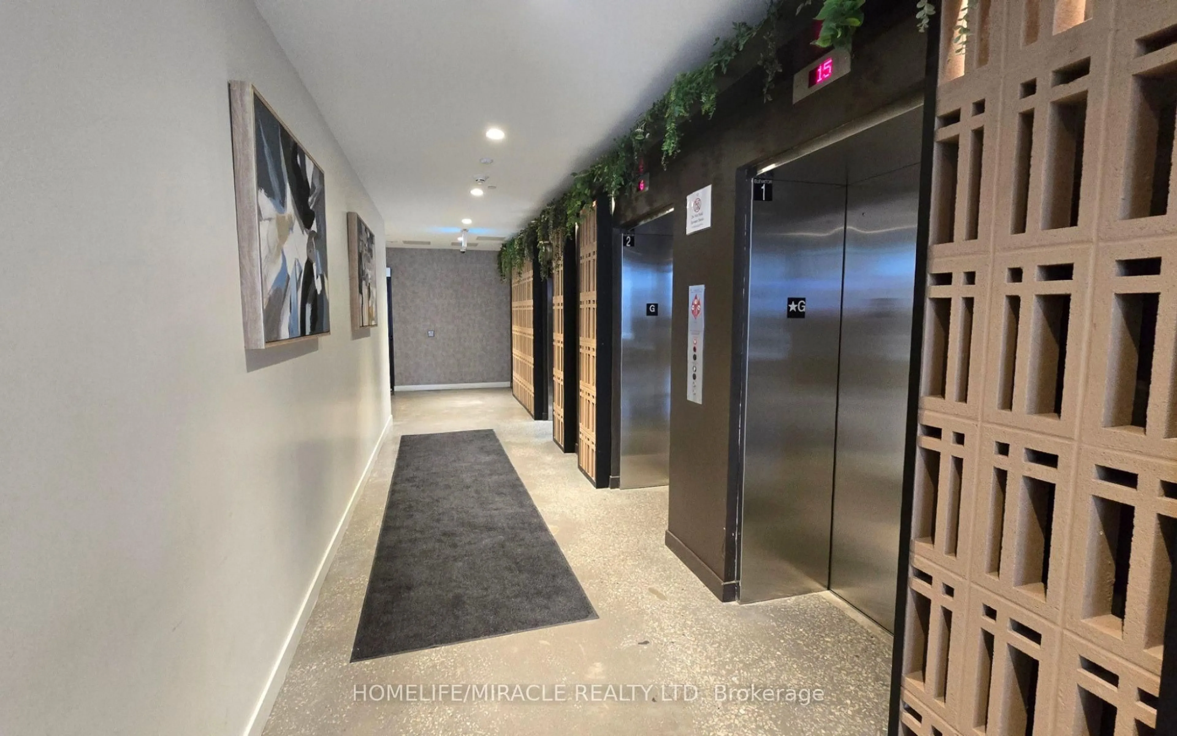 Indoor foyer for 10 Abeja St #2118, Vaughan Ontario L4K 0R4