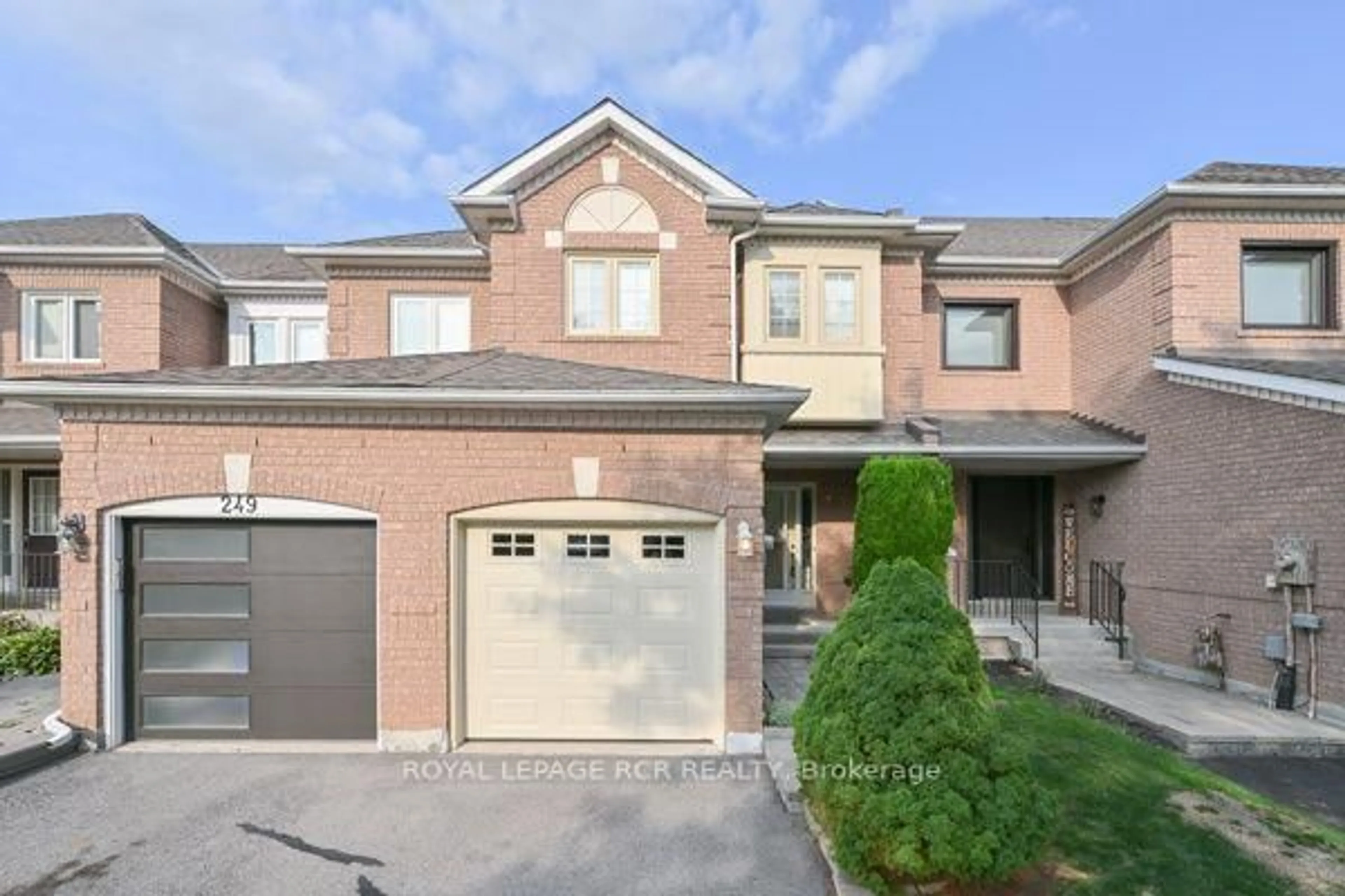 Home with brick exterior material, street for 251 Denise Circ, Newmarket Ontario L3X 2K1
