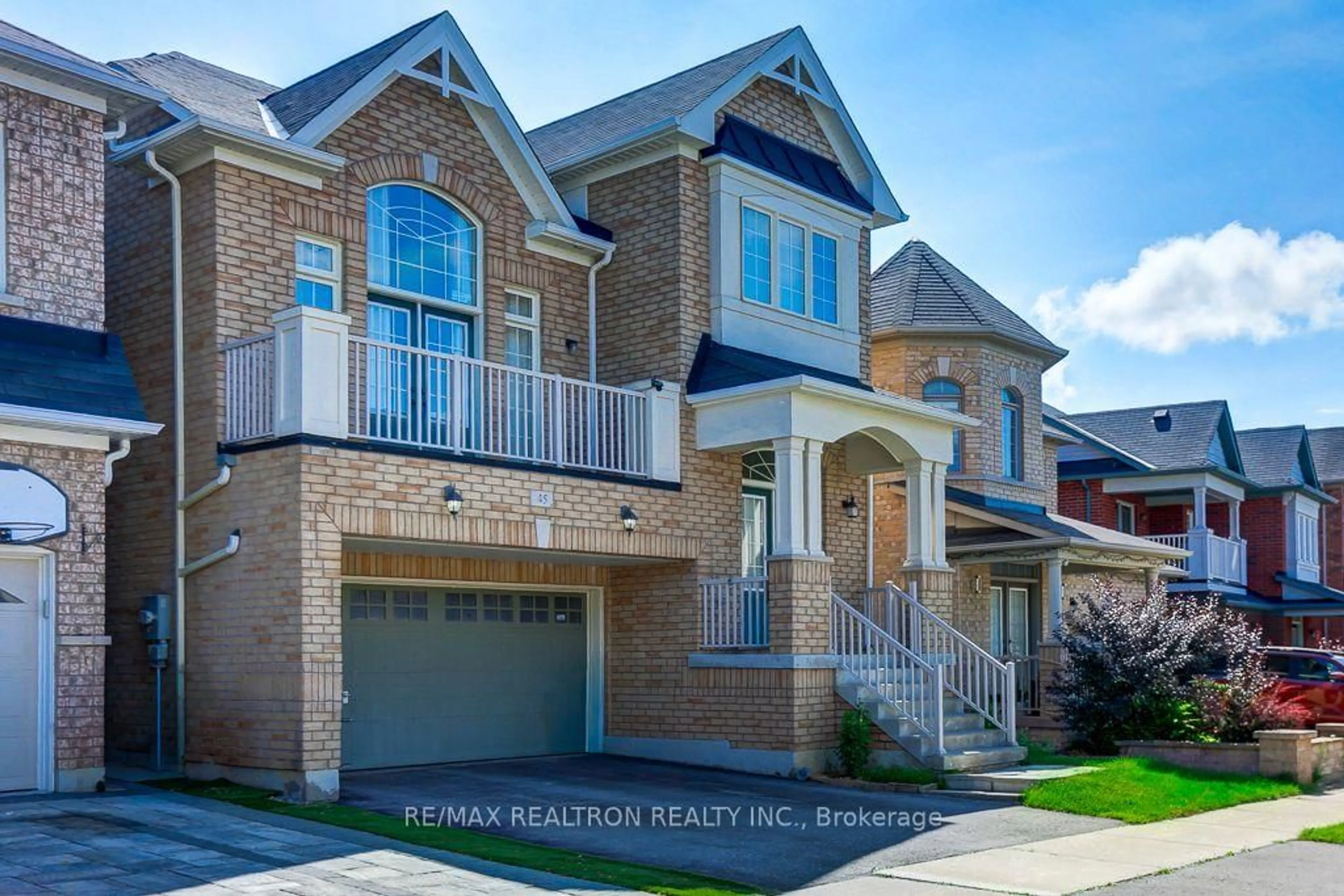 Home with brick exterior material, street for 45 Philip Brown Ave, Whitchurch-Stouffville Ontario L4A 1S7