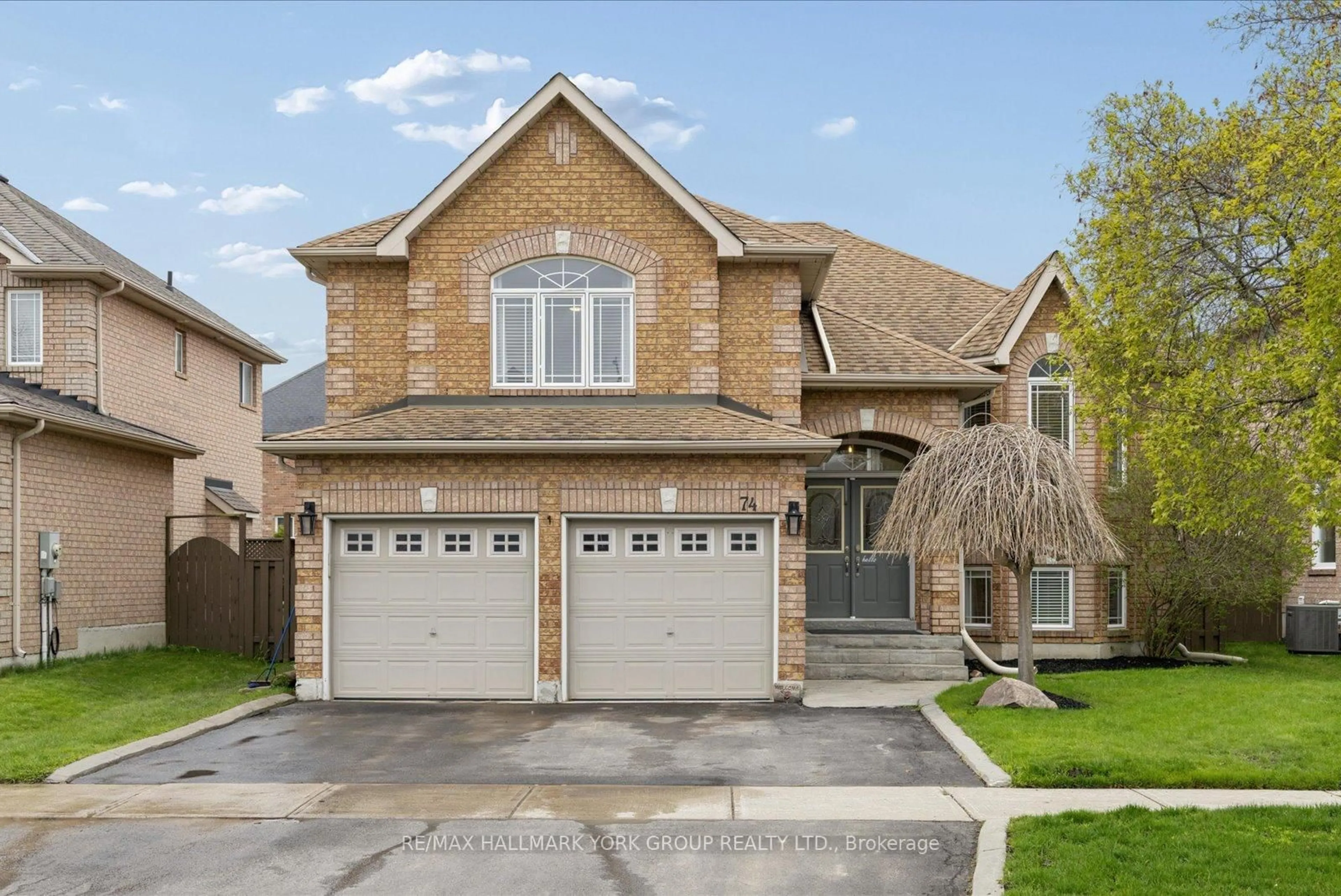 Home with brick exterior material, street for 74 Wrendale Cres, Georgina Ontario L4P 4C7