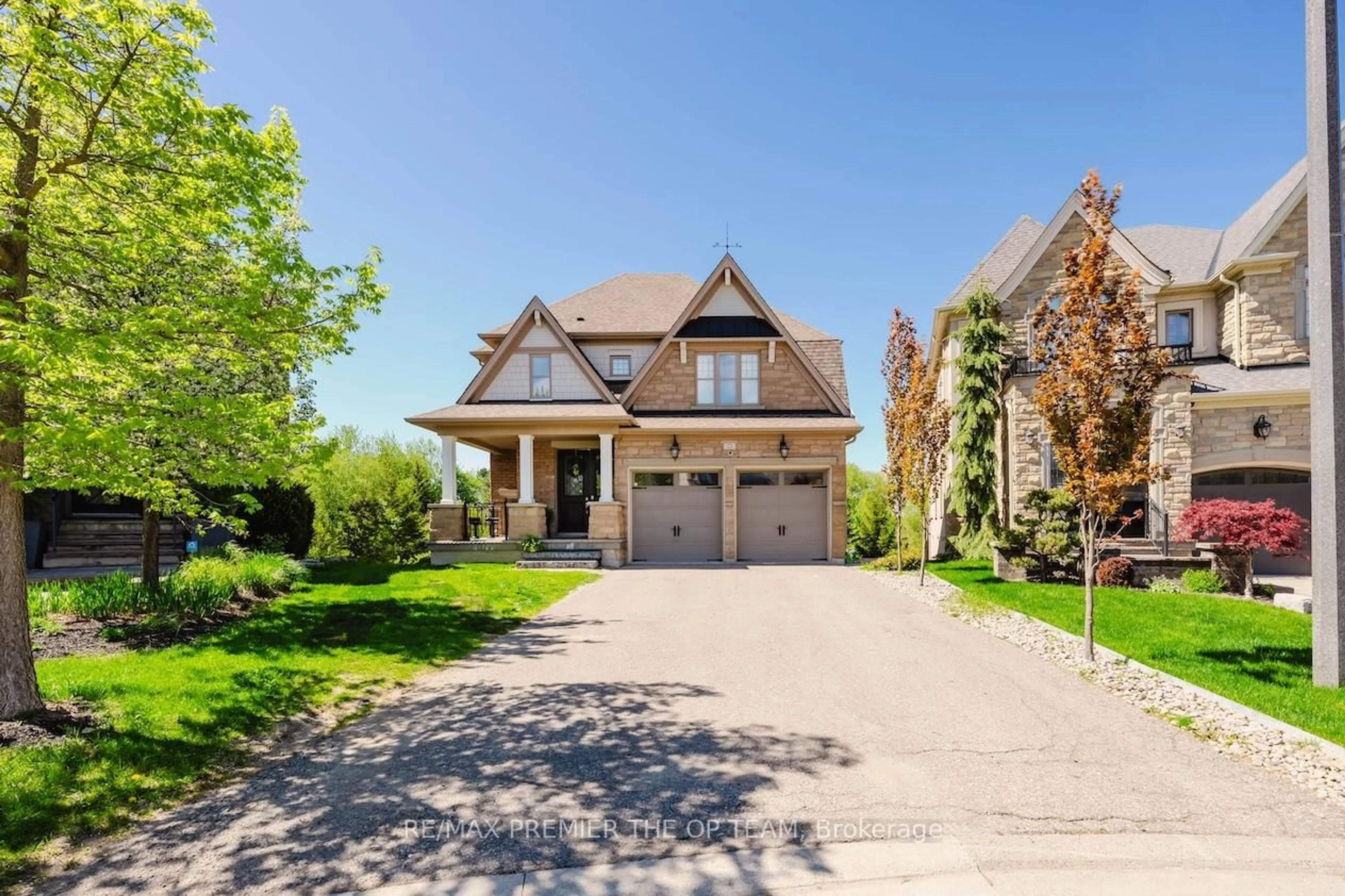 Home with brick exterior material, street for 22 Adelia Pl, King Ontario L7B 0B4