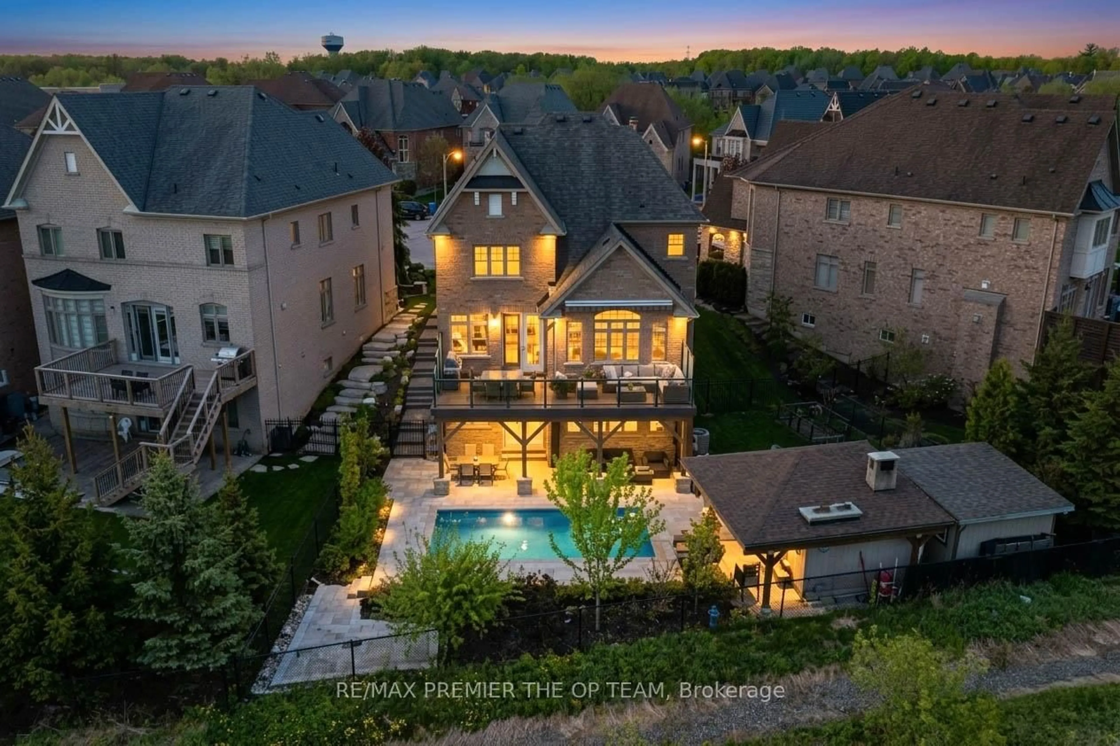 A pic from outside/outdoor area/front of a property/back of a property/a pic from drone, unknown for 22 Adelia Pl, King Ontario L7B 0B4