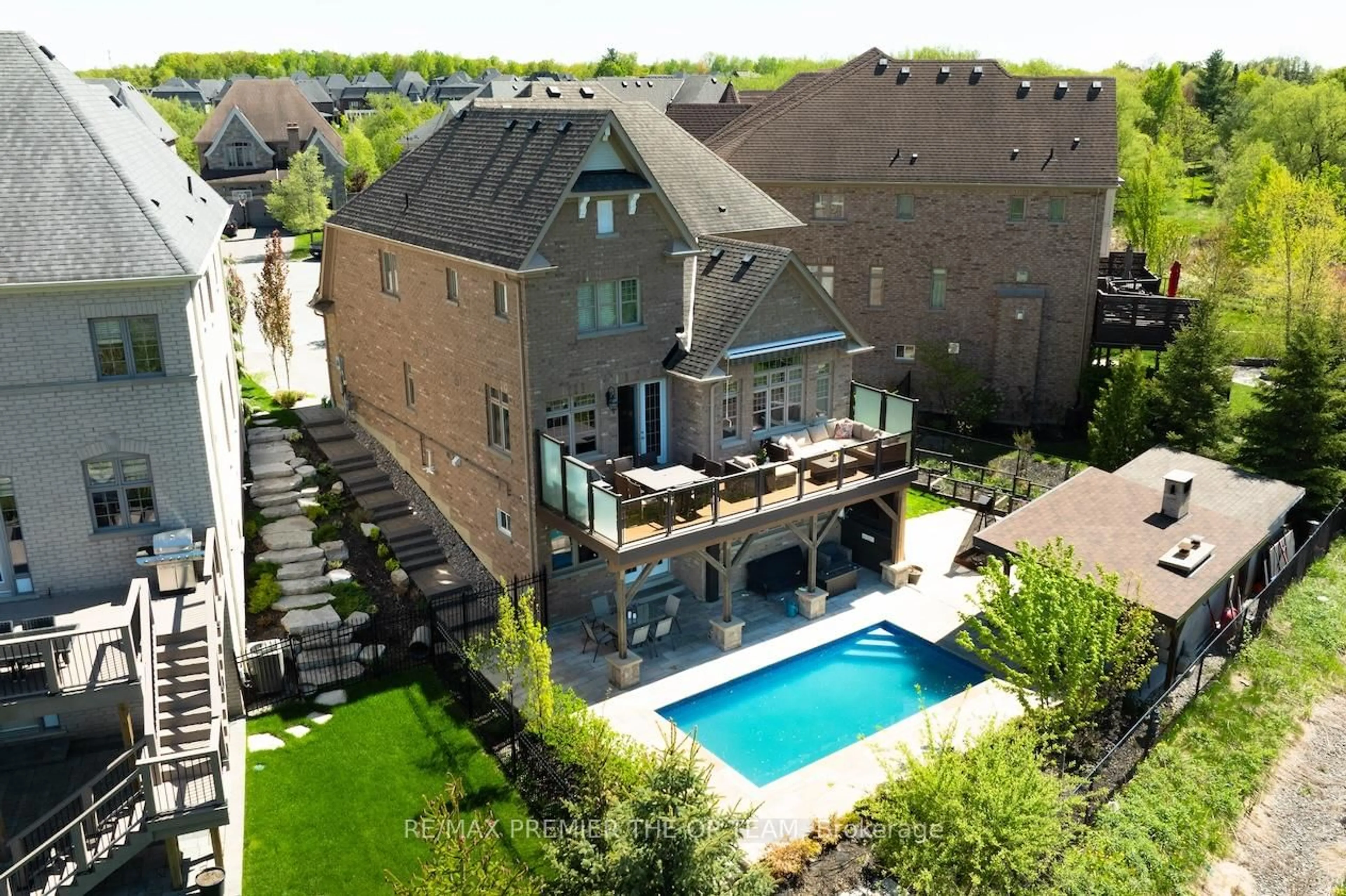 A pic from outside/outdoor area/front of a property/back of a property/a pic from drone, unknown for 22 Adelia Pl, King Ontario L7B 0B4