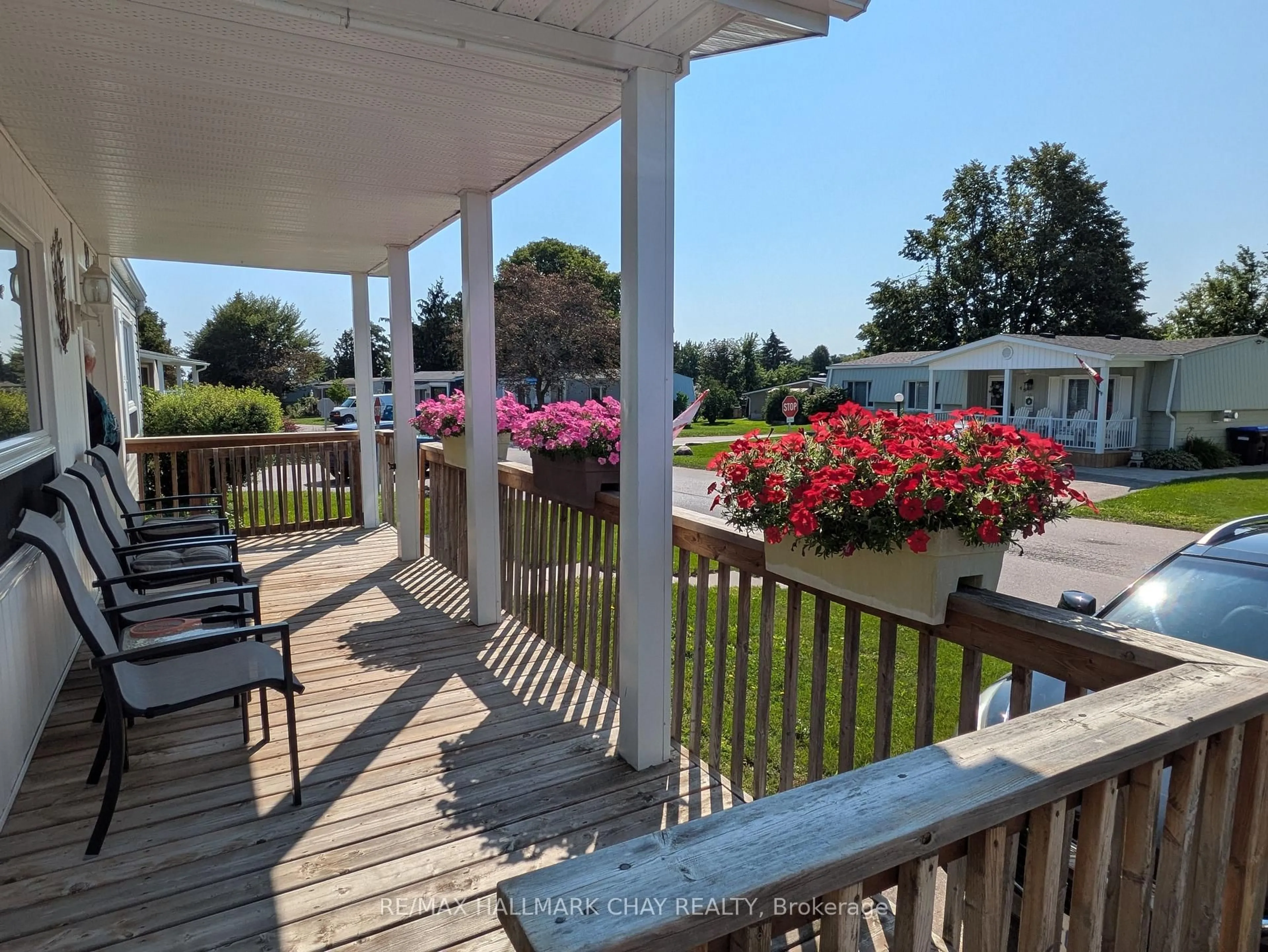 Patio, water/lake/river/ocean view for 50 Linden Lane, Innisfil Ontario L9S 1P2