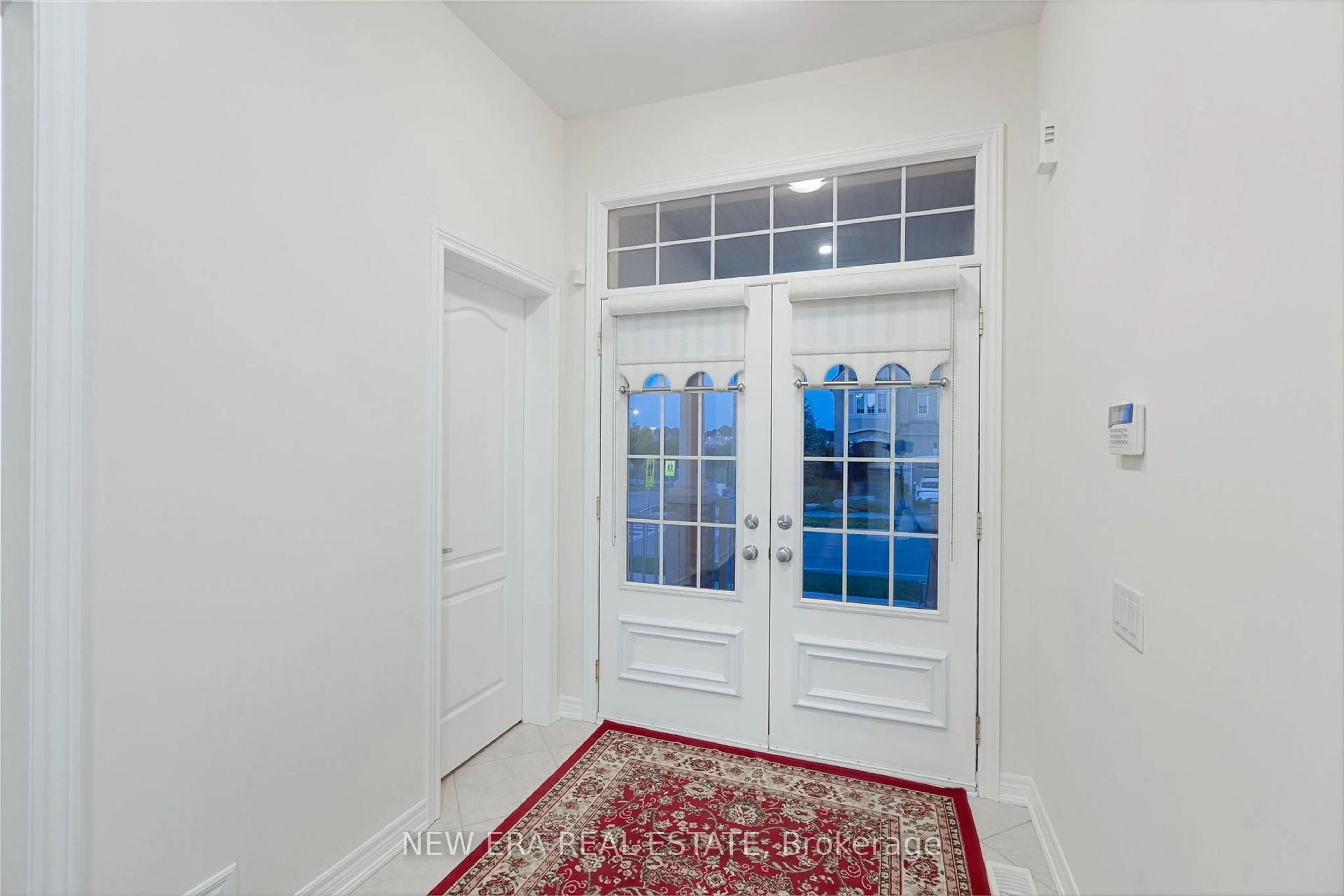 Indoor entryway for 2 Lady Valentina Ave, Vaughan Ontario L6A 0E4