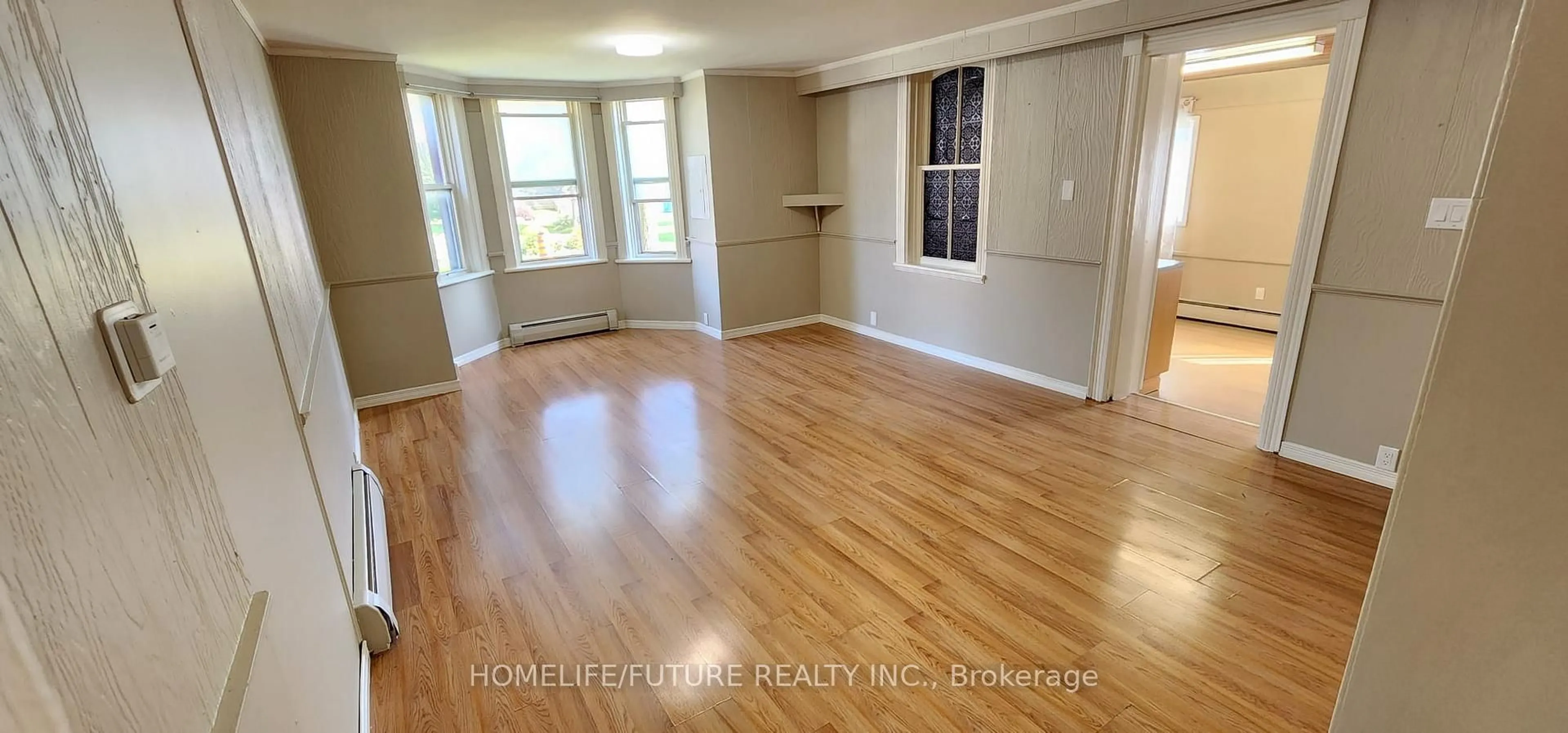 A pic of a room for 41 High St, Georgina Ontario L0E 1R0