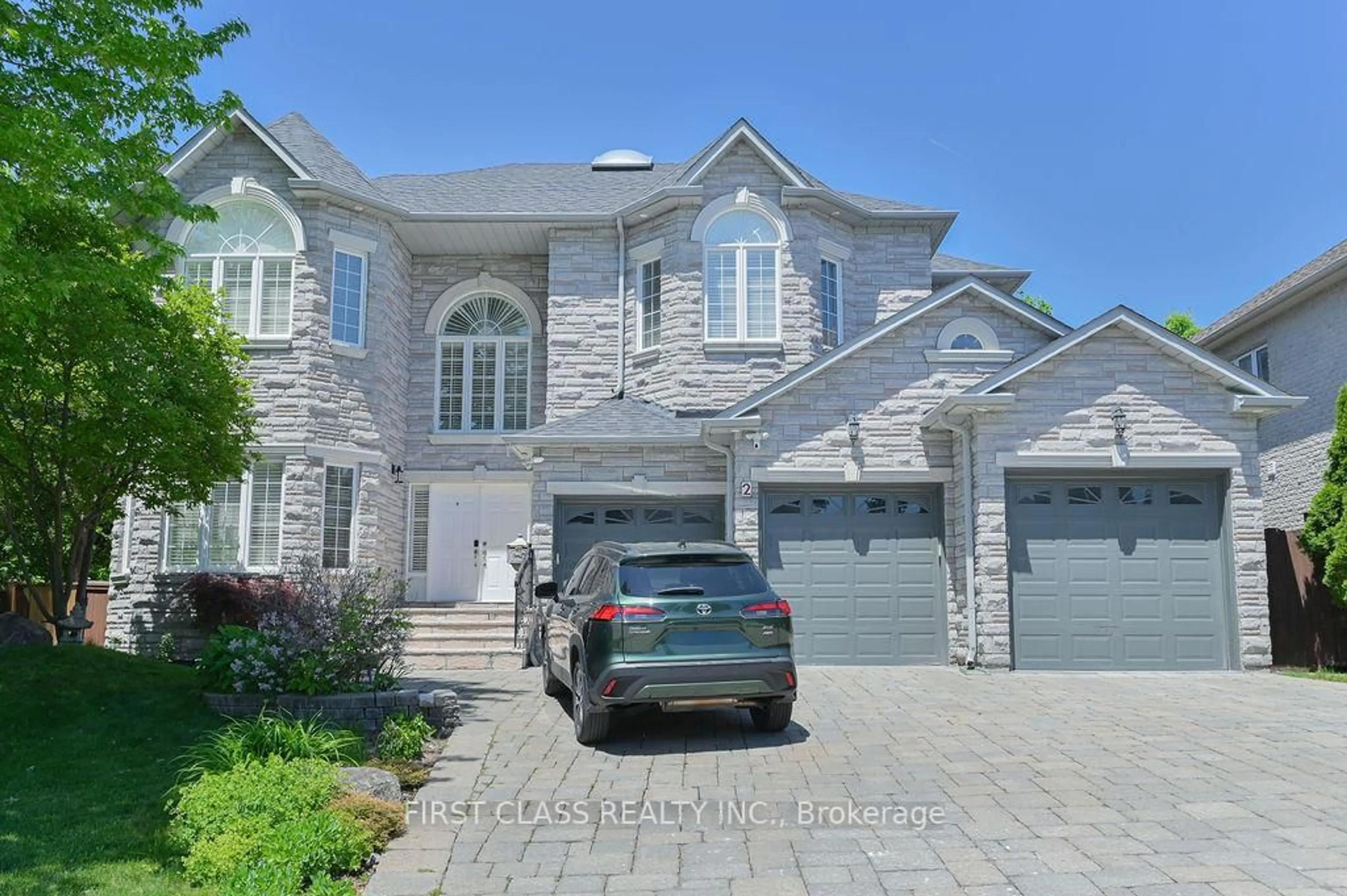Home with brick exterior material, street for 2 wainwright Ave, Richmond Hill Ontario L4C 5R5