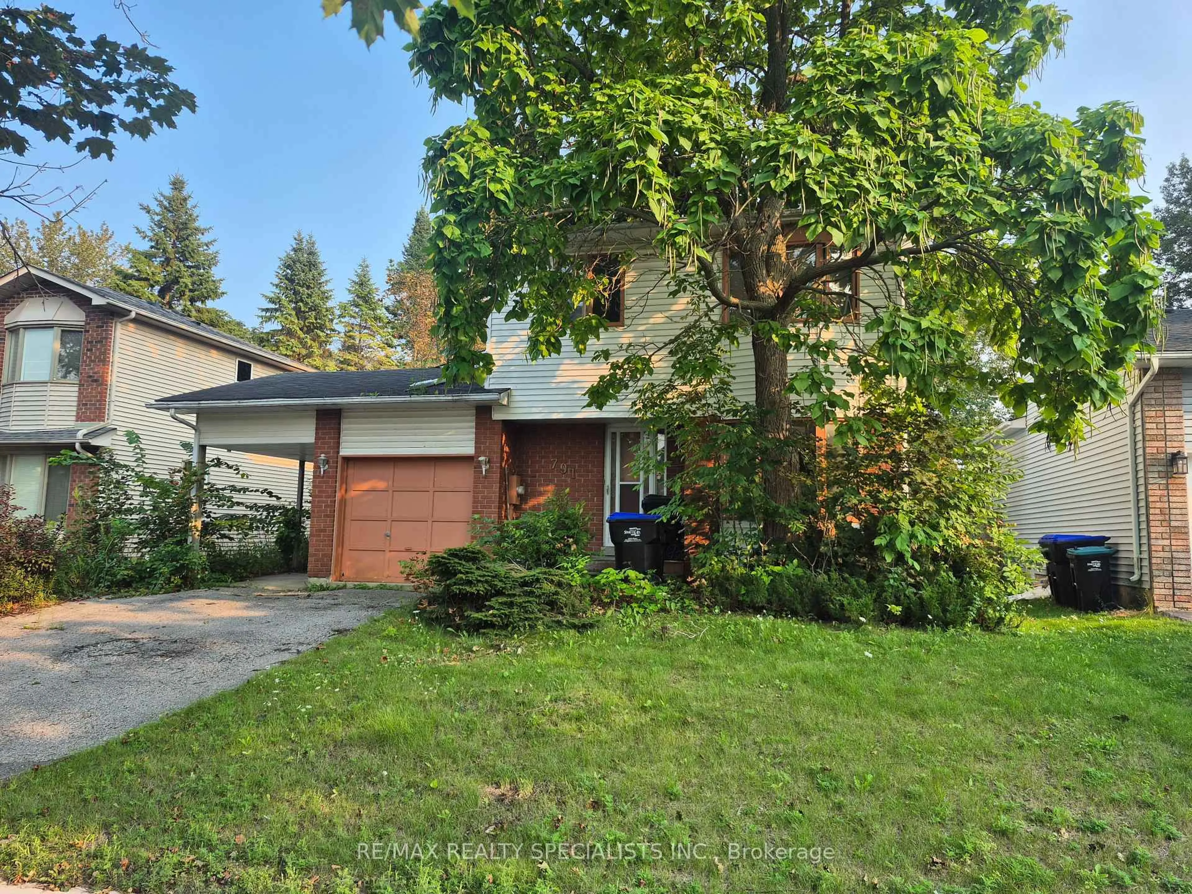 Unknown for 791 Candaras St, Innisfil Ontario L9S 2H1