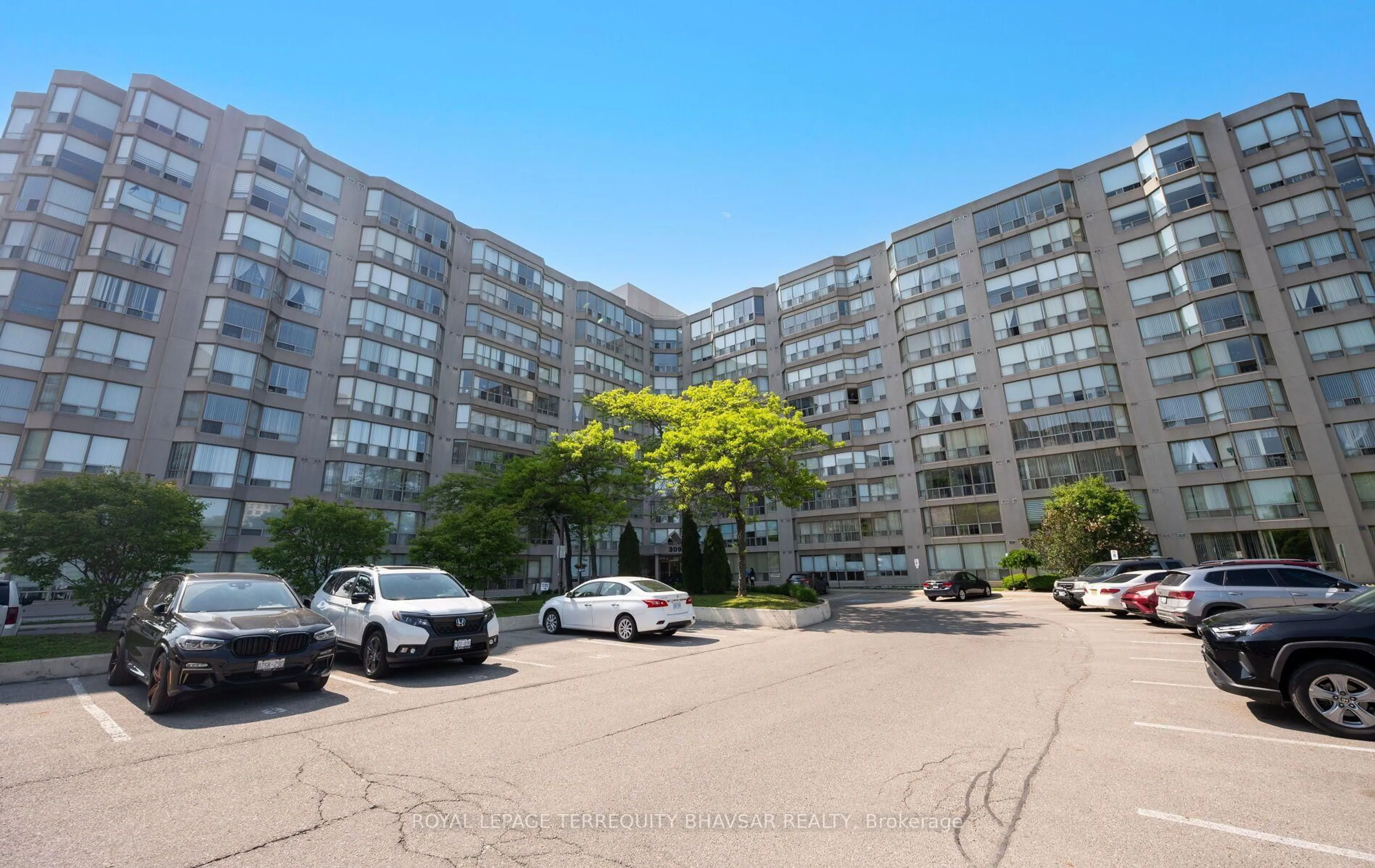 Unknown for 309 Major Mackenzie Dr #915, Richmond Hill Ontario L4C 9V5