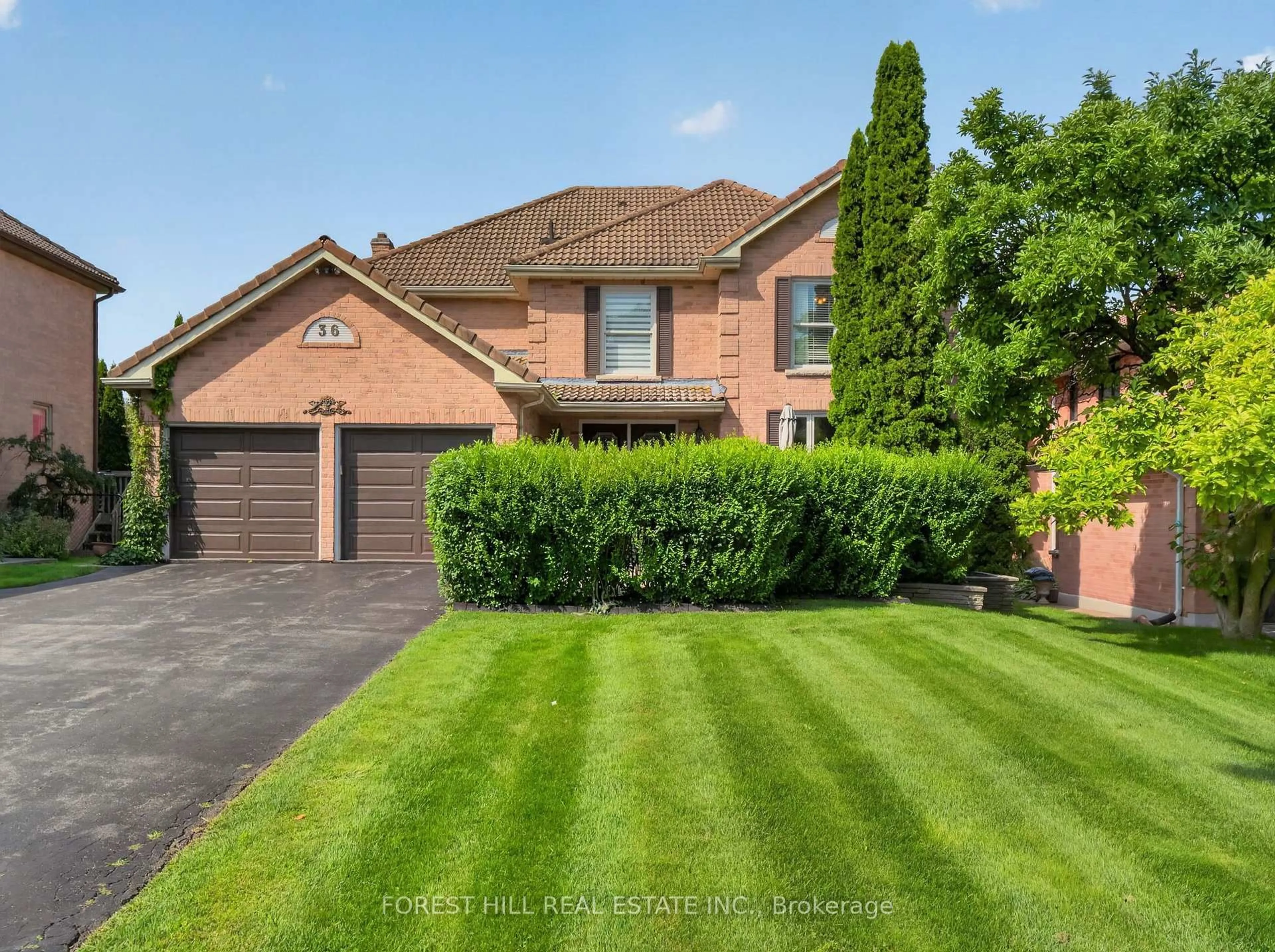 Home with brick exterior material, street for 36 Trillium Dr, Aurora Ontario L4G 6A7