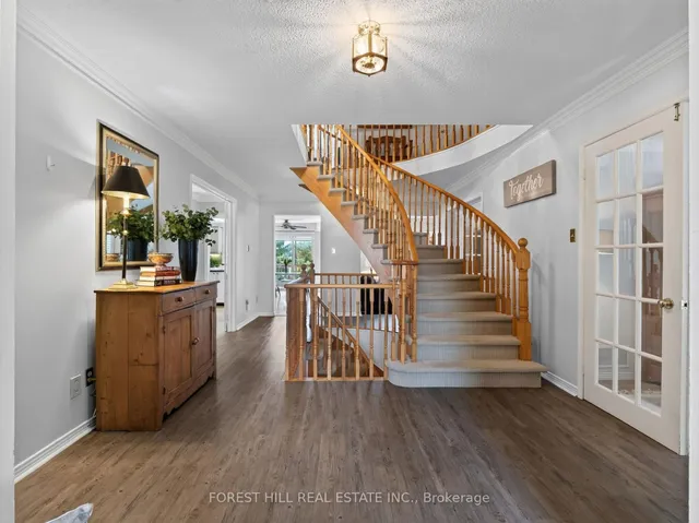 36 Trillium Dr, Aurora 4