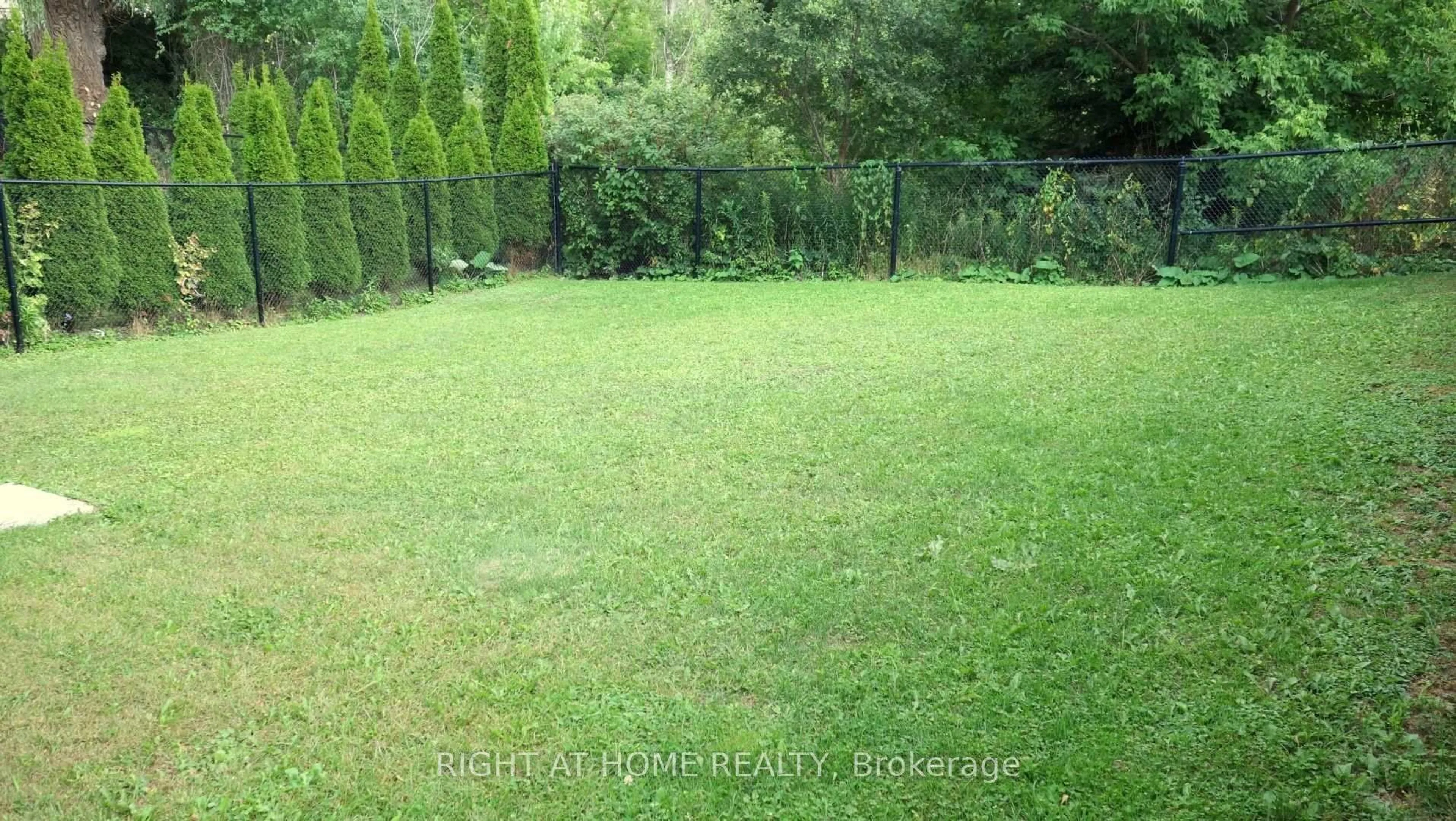 Unknown for 17 Bond Cres, Richmond Hill Ontario L4E 3K2