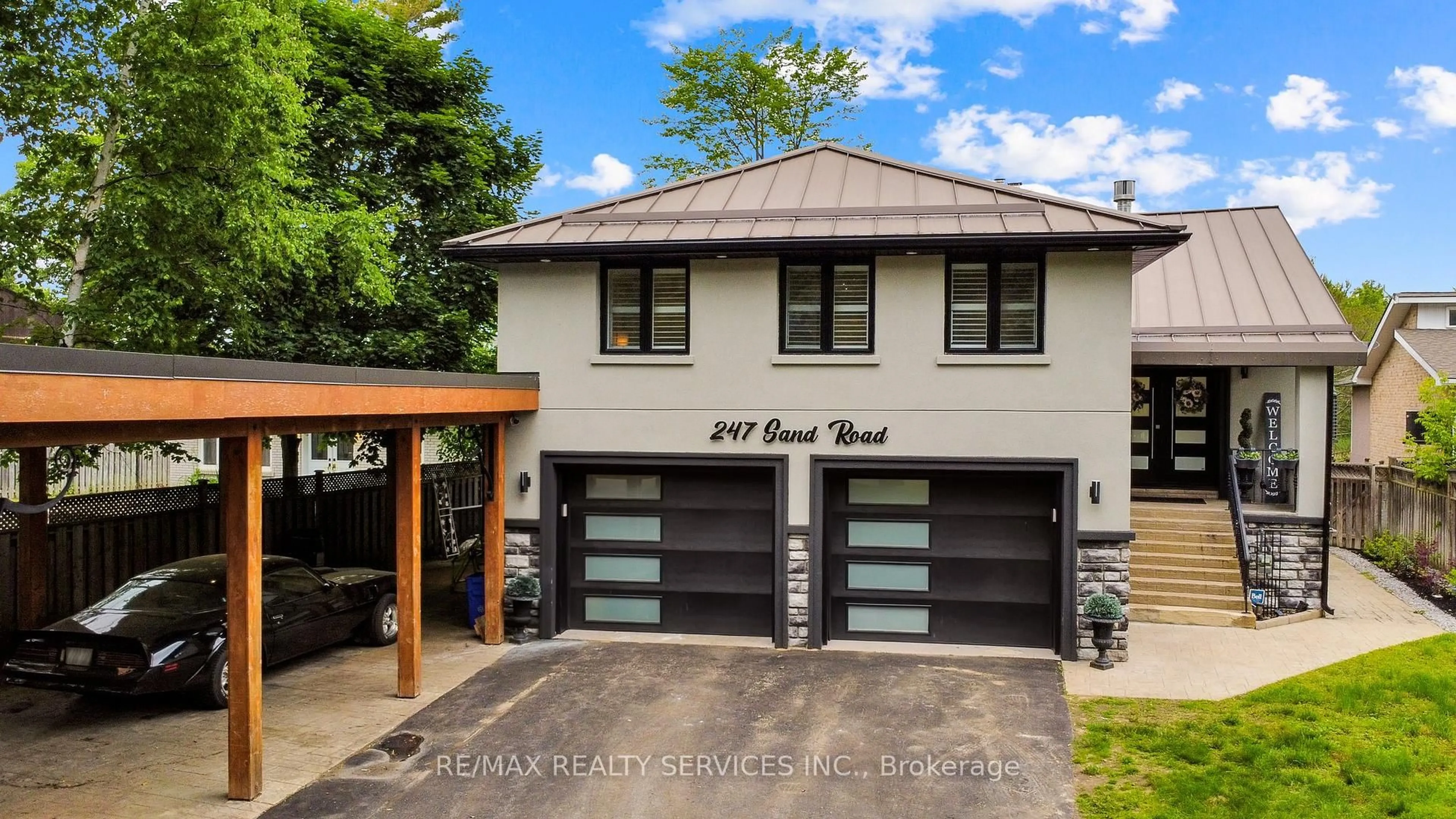 Home with brick exterior material, street for 247 Sand Rd, East Gwillimbury Ontario L9N 1K1