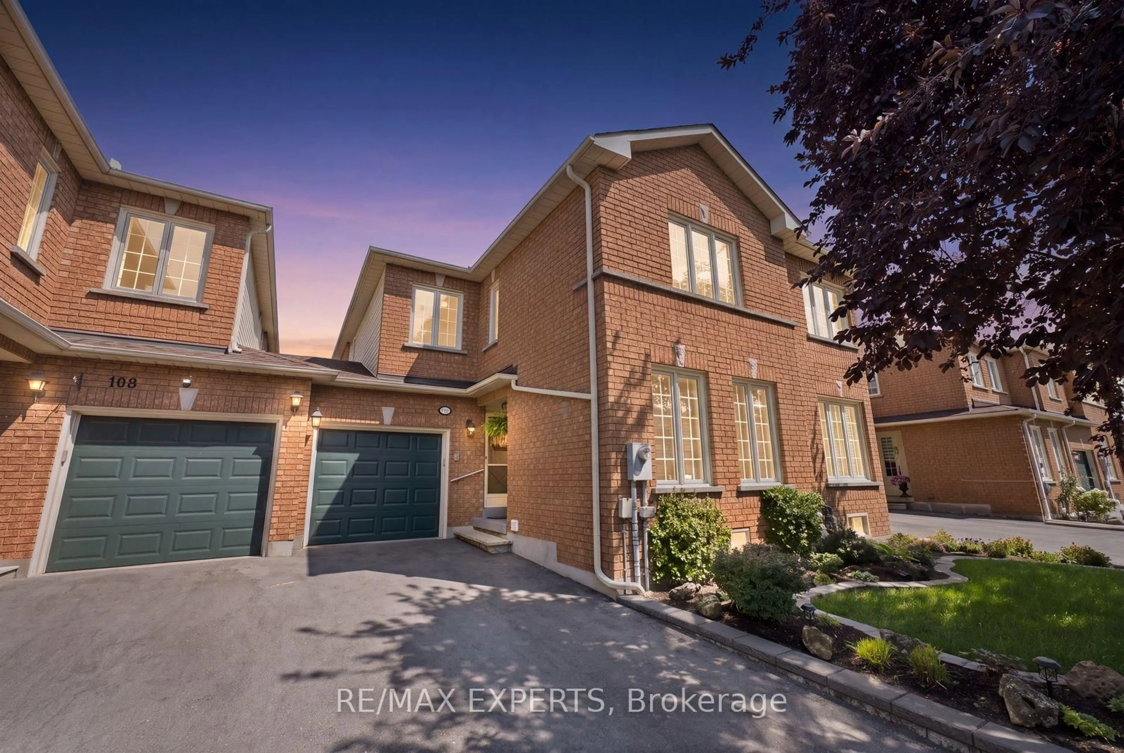 Home with brick exterior material, street for 104 Pinedale Gate, Vaughan Ontario L4L 8X3