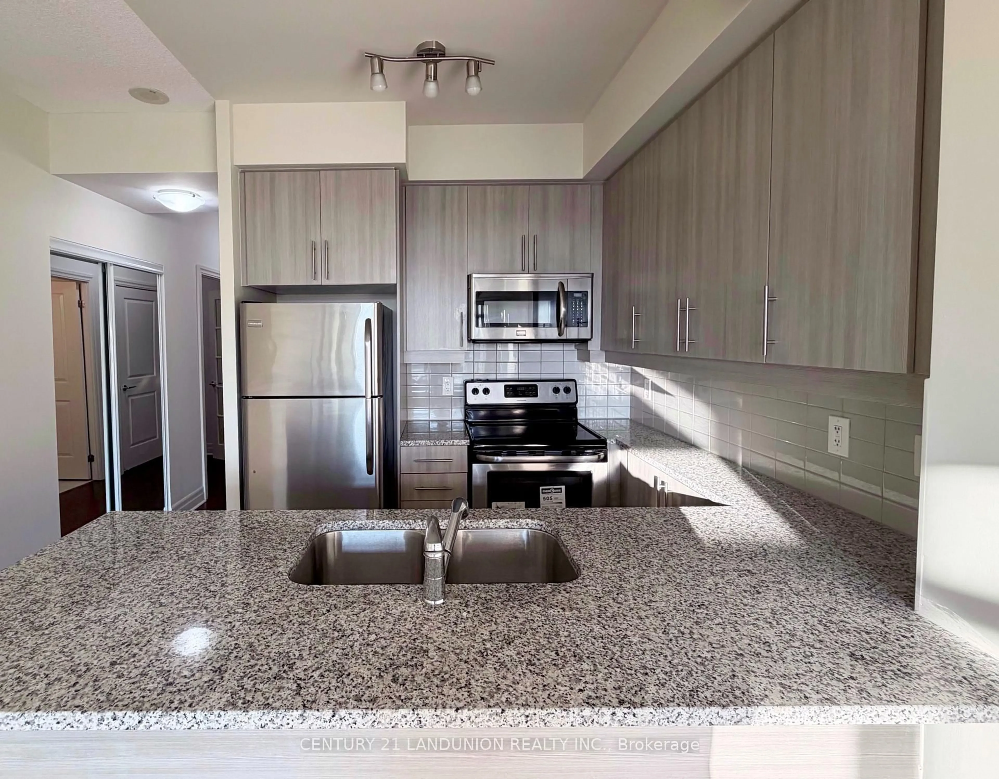 Unknown for 8110 Birchmount Rd #503, Markham Ontario L6G 0E3