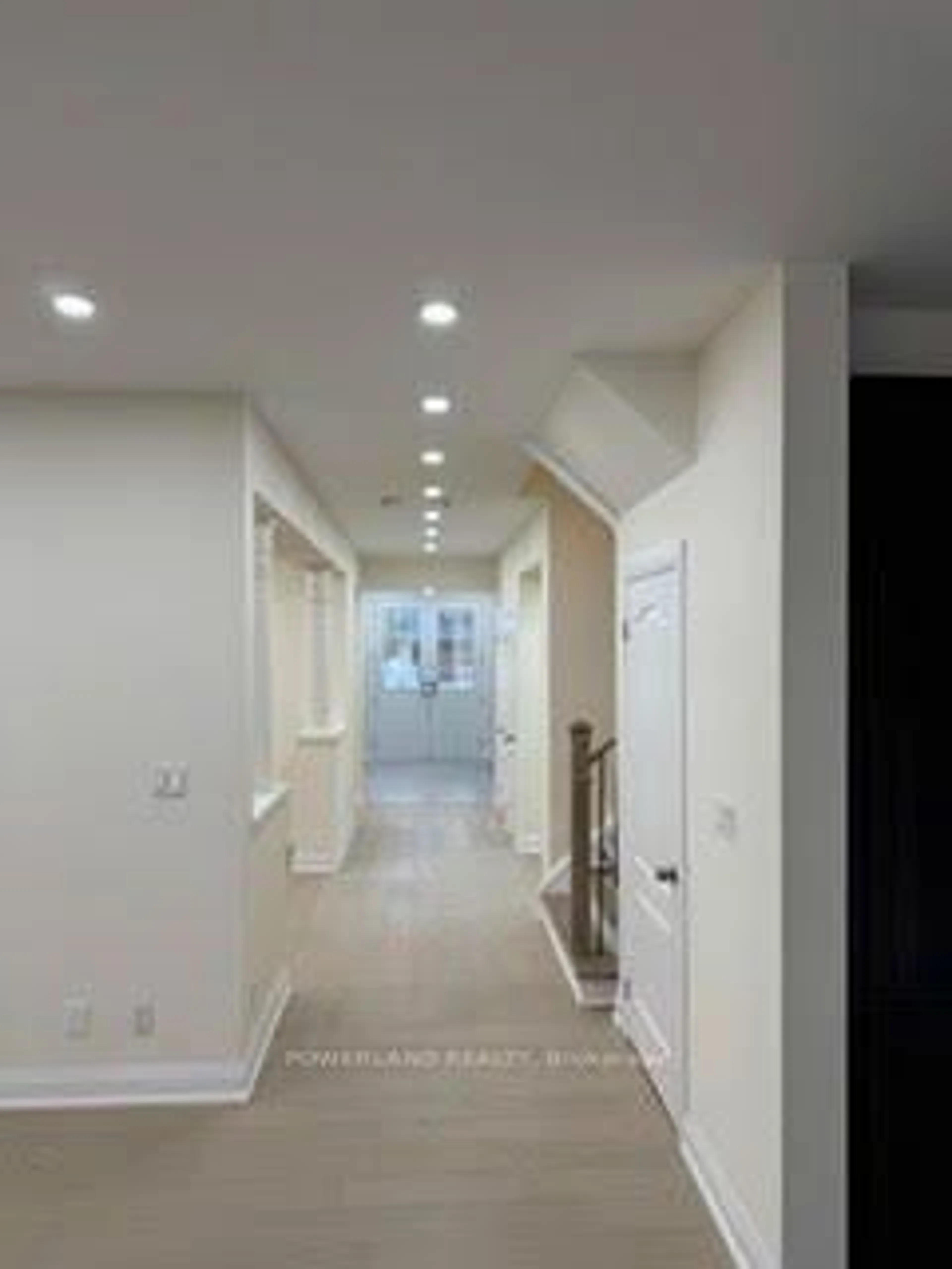 Indoor foyer for 3 Fairgrounds Lane, Brock Ontario L0C 1H0