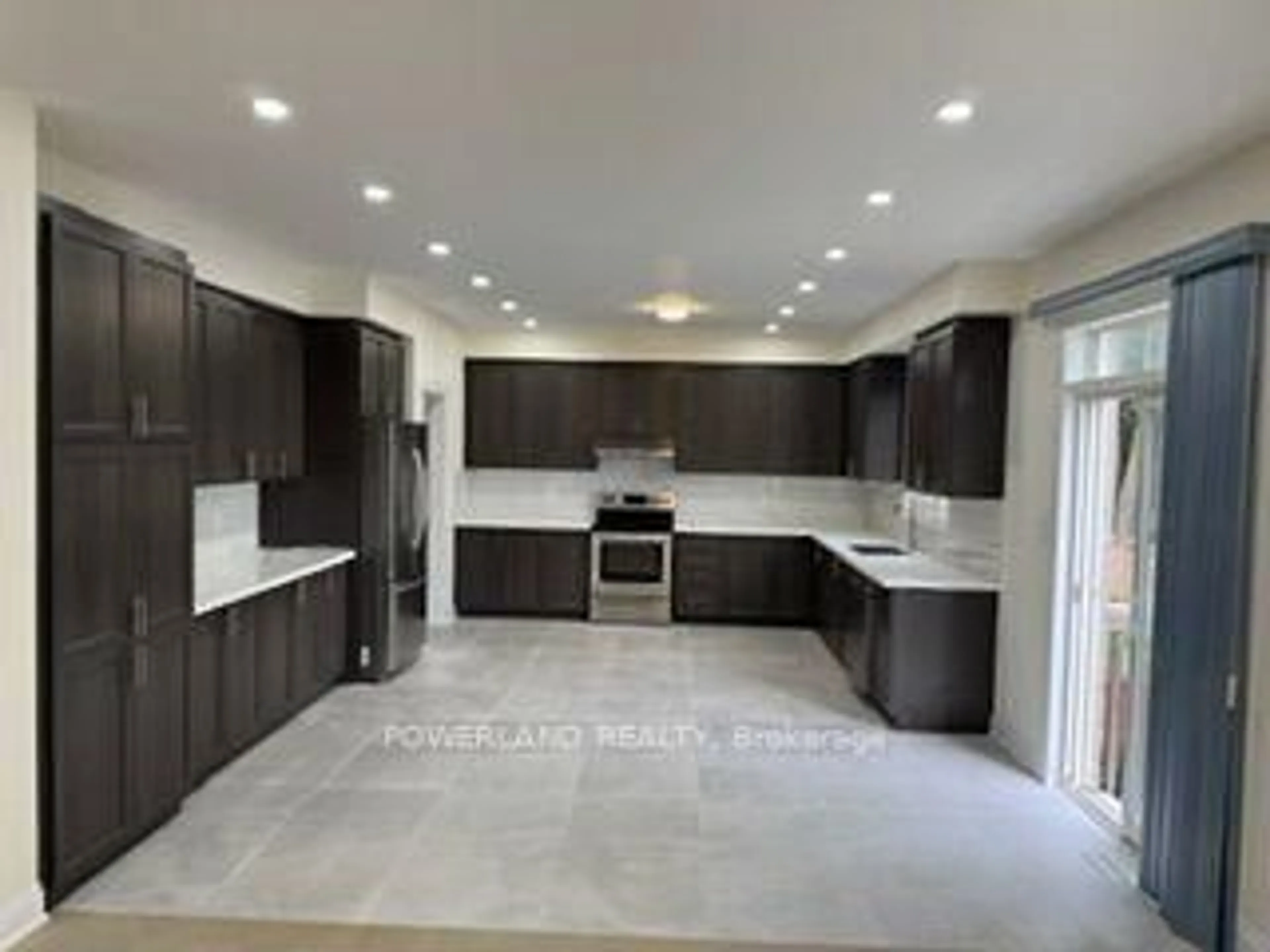 Open concept kitchen, ceramic/tile floor for 3 Fairgrounds Lane, Brock Ontario L0C 1H0