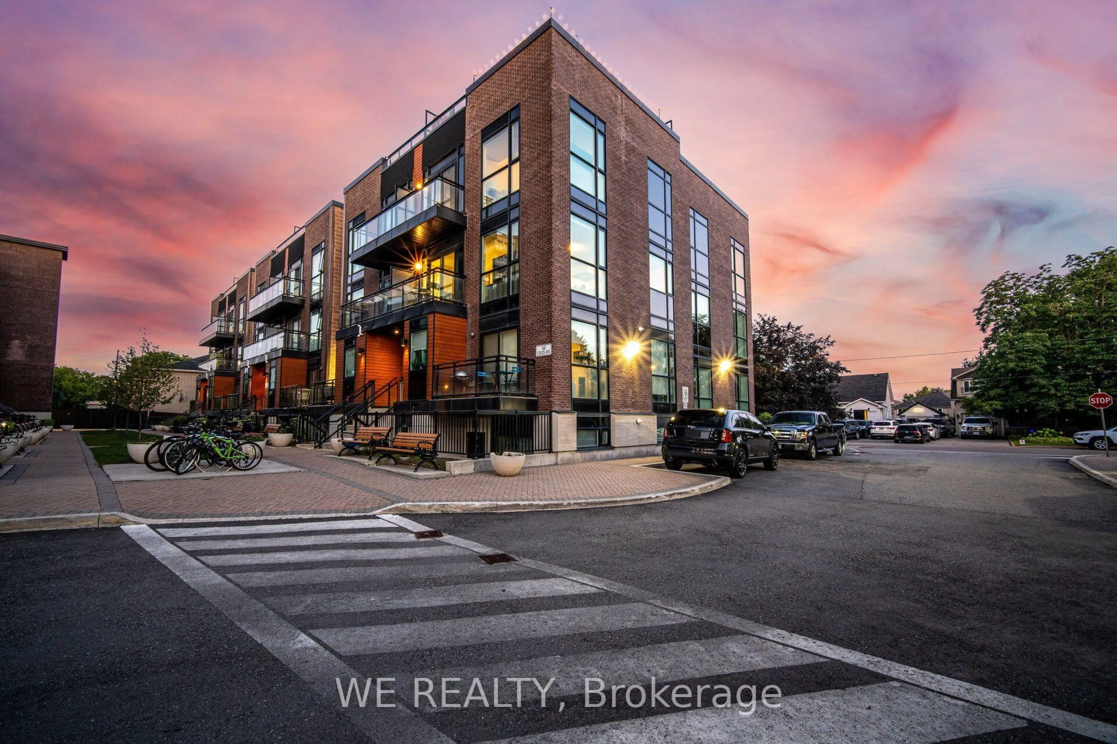 Unknown for 32 Coles Ave #103, Vaughan Ontario L4L 0J1