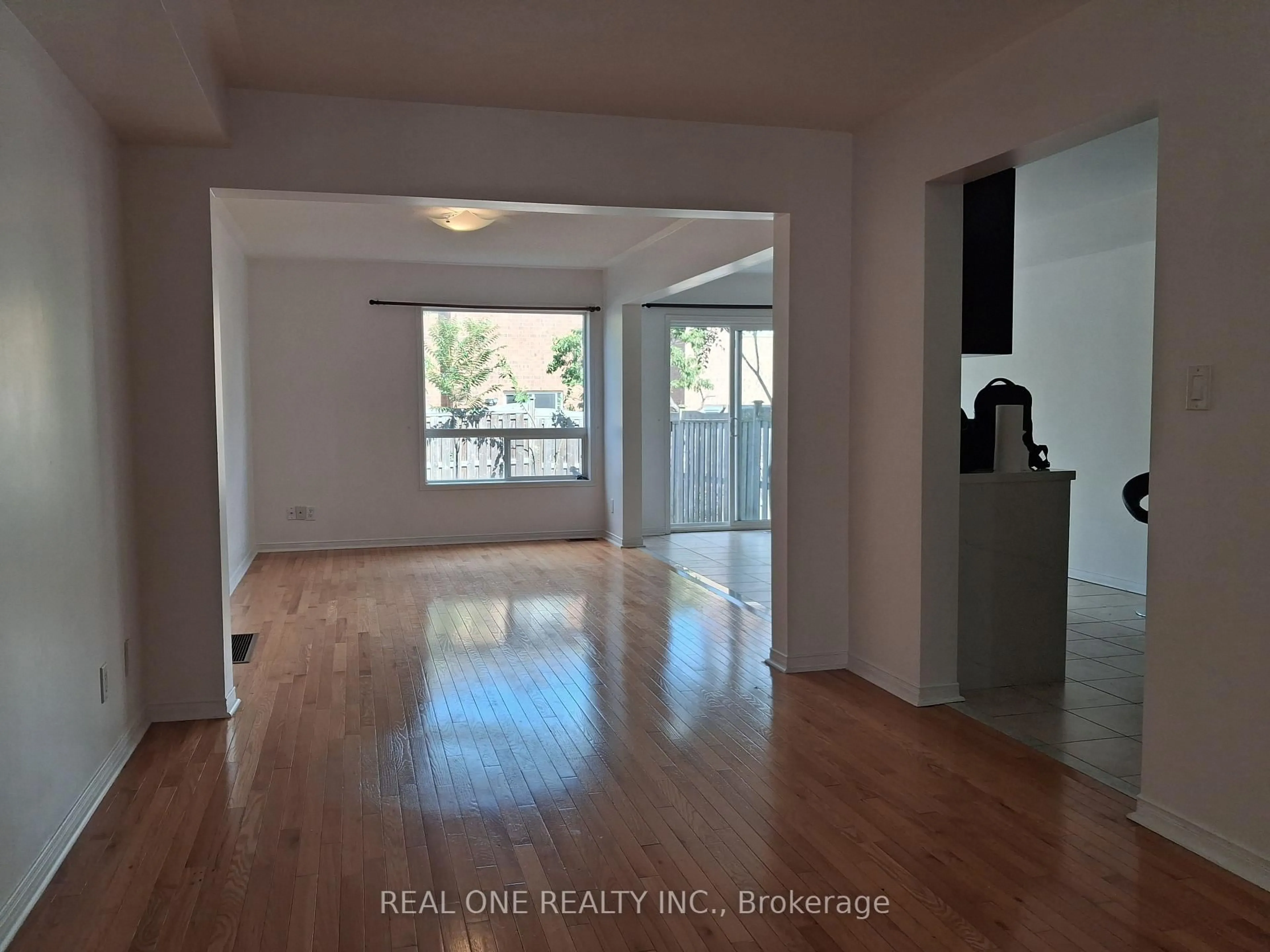 Unknown for 68 Maffey Cres, Richmond Hill Ontario L4S 0A7