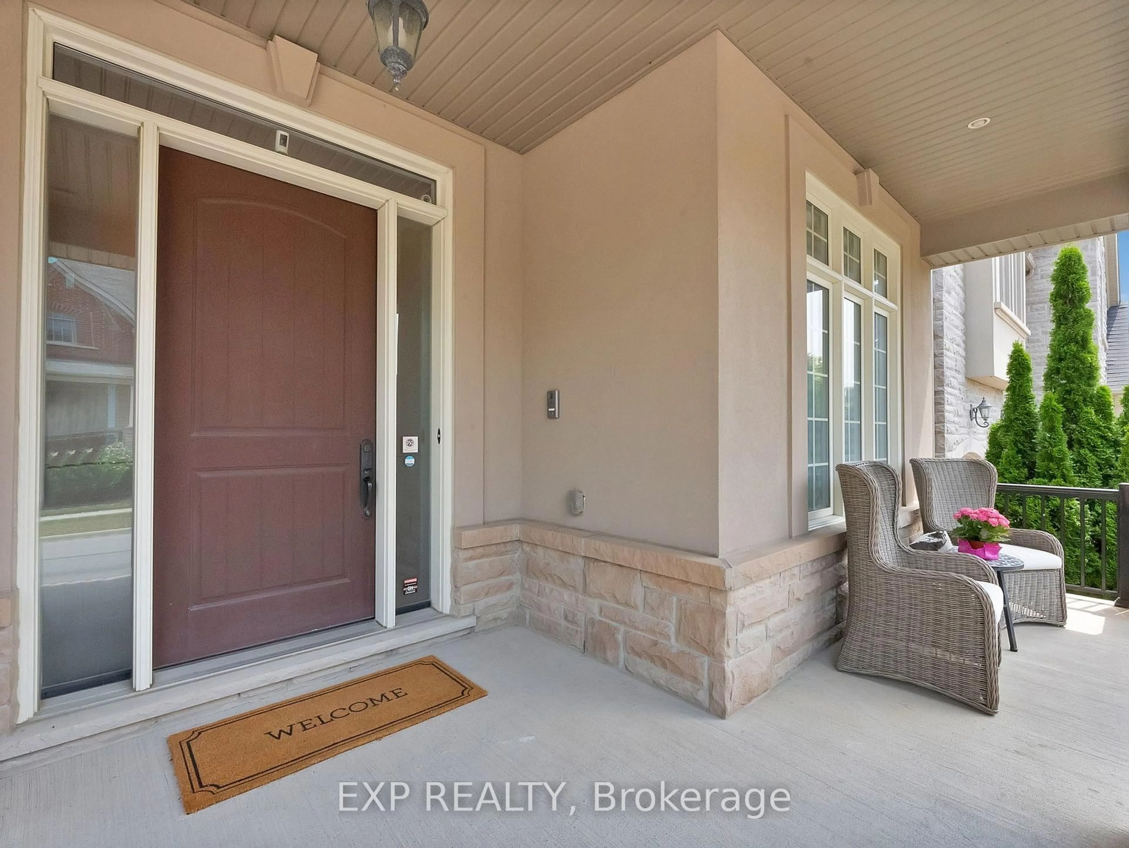 Indoor entryway for 85 Royal West Rd, Markham Ontario L6C 0L4