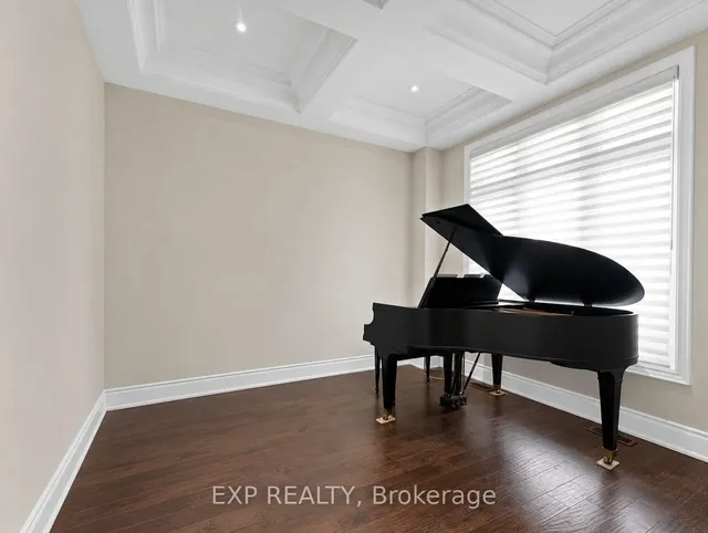 85 Royal West Rd, Markham 5
