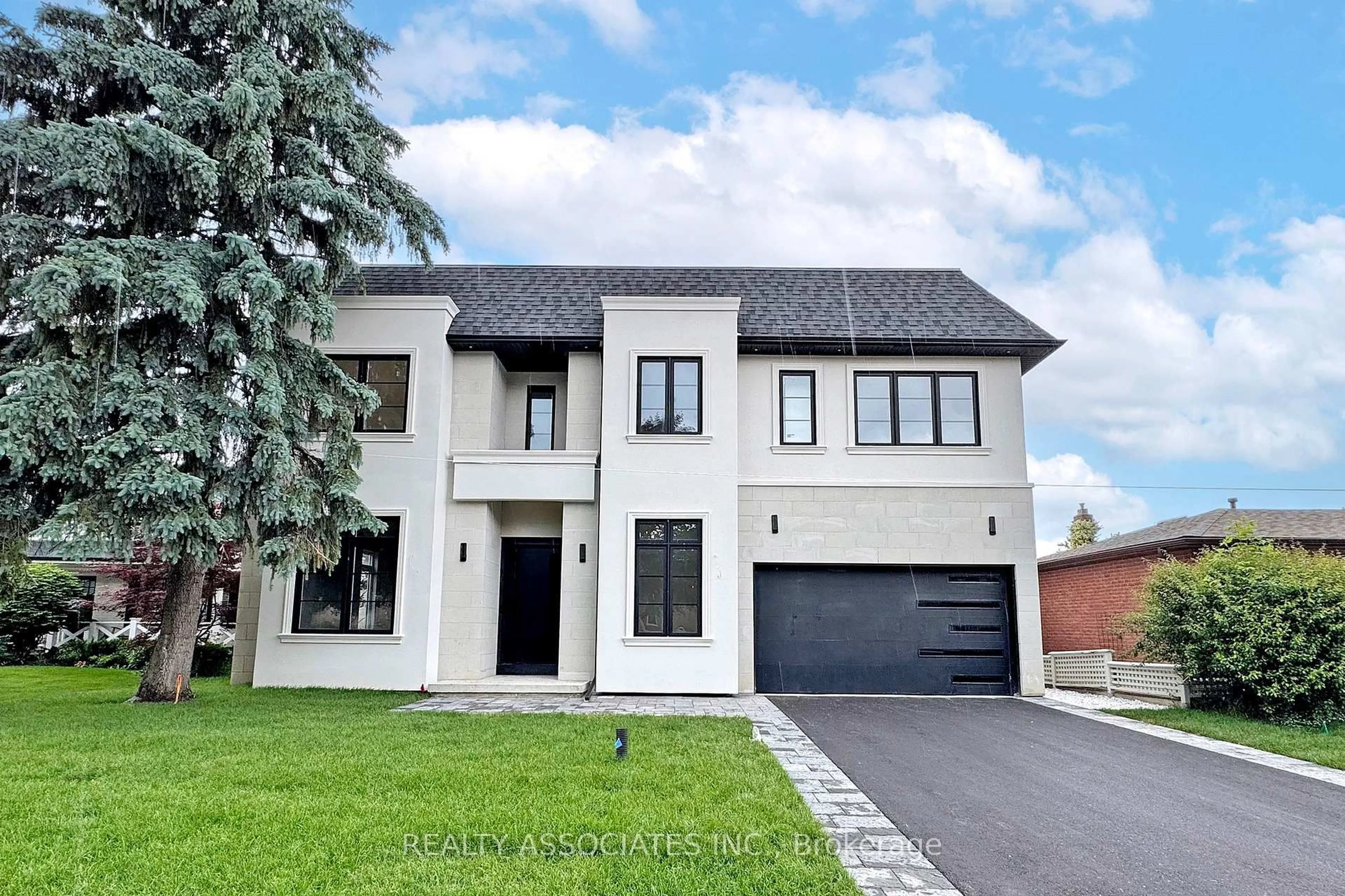 Home with brick exterior material, street for 32 Cossar Ave, Aurora Ontario L4G 3N8