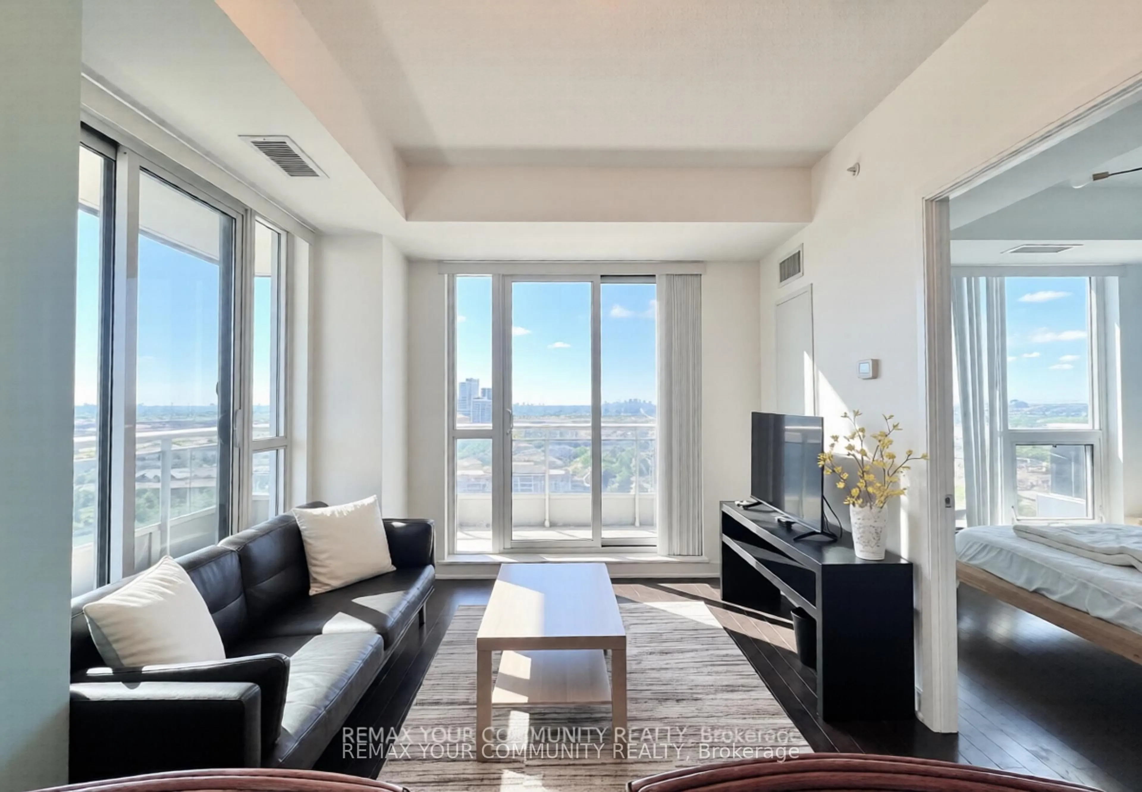 Living room with furniture, unknown for 9201 Yonge St #1804, Richmond Hill Ontario L4C 6Z2