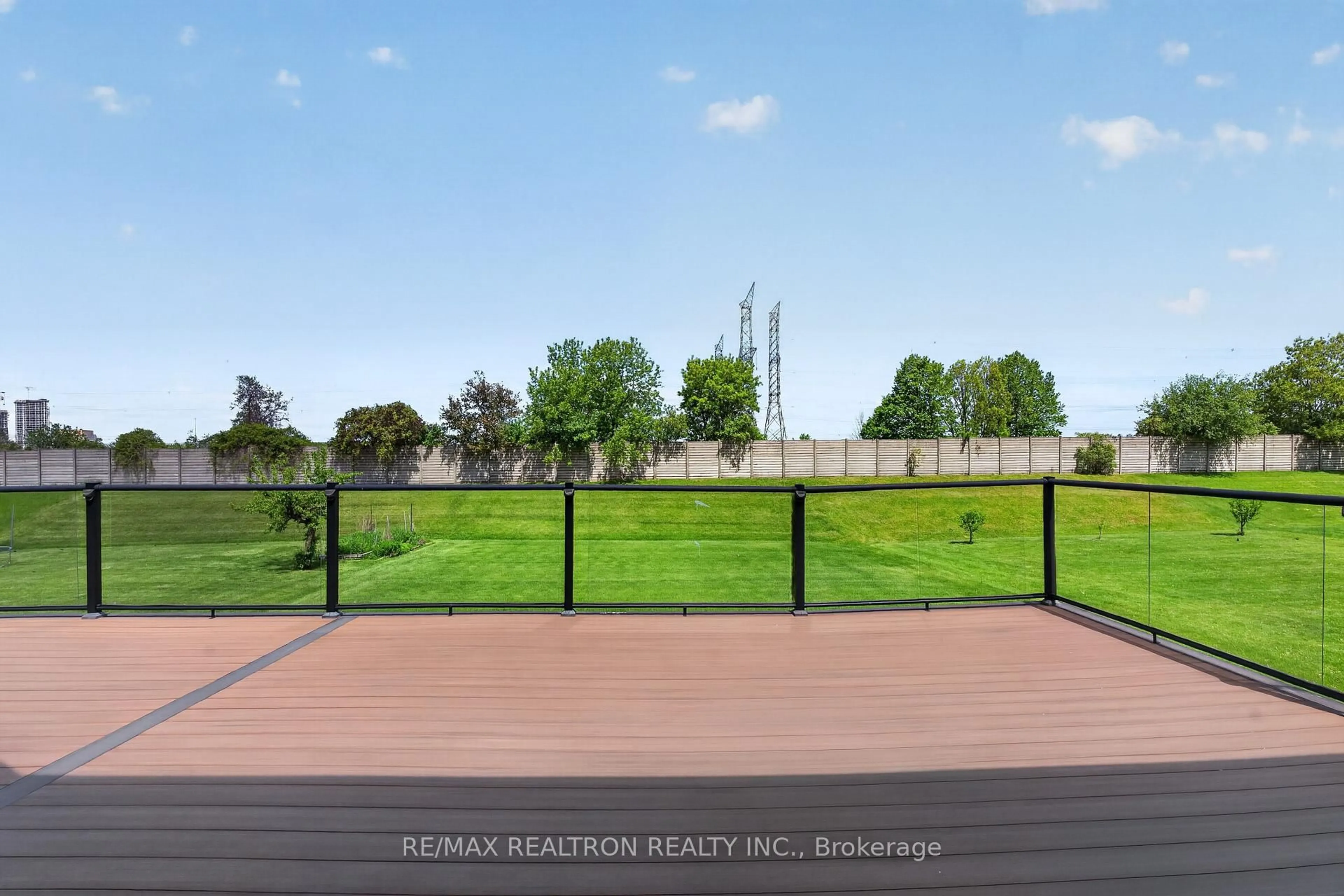 A pic from outside/outdoor area/front of a property/back of a property/a pic from drone, water/lake/river/ocean view for 38 Beckenridge Dr, Markham Ontario L3S 2V7