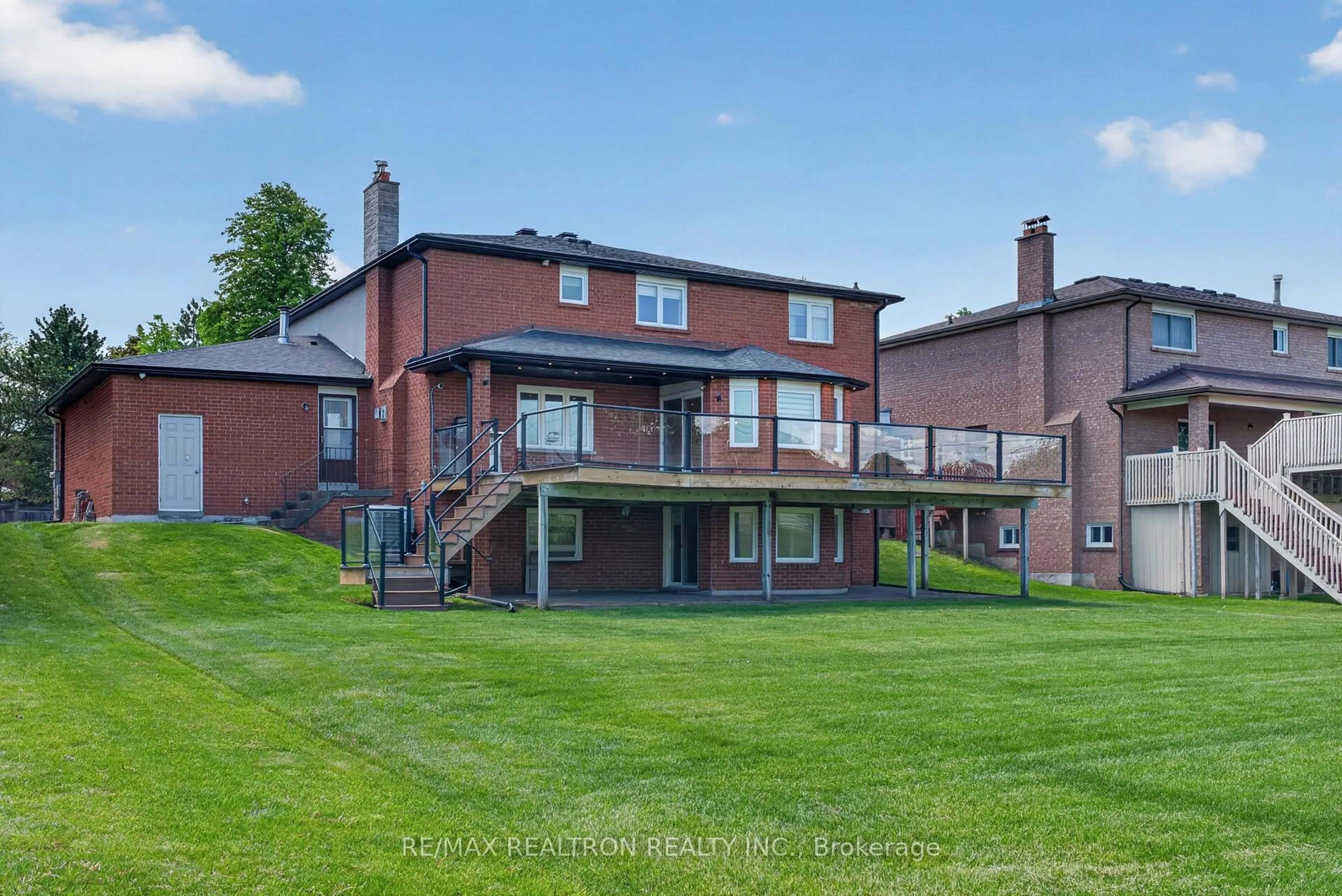 A pic from outside/outdoor area/front of a property/back of a property/a pic from drone, water/lake/river/ocean view for 38 Beckenridge Dr, Markham Ontario L3S 2V7