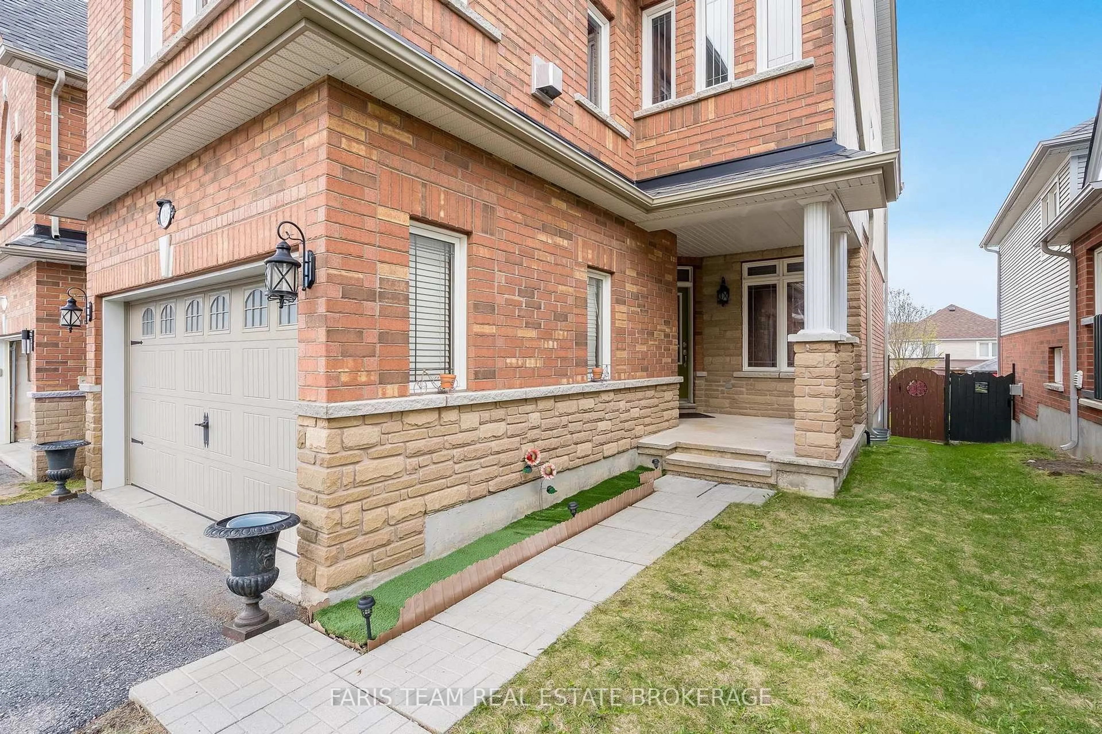 Home with brick exterior material, street for 1845 Lamstone St, Innisfil Ontario L9S 4Z8