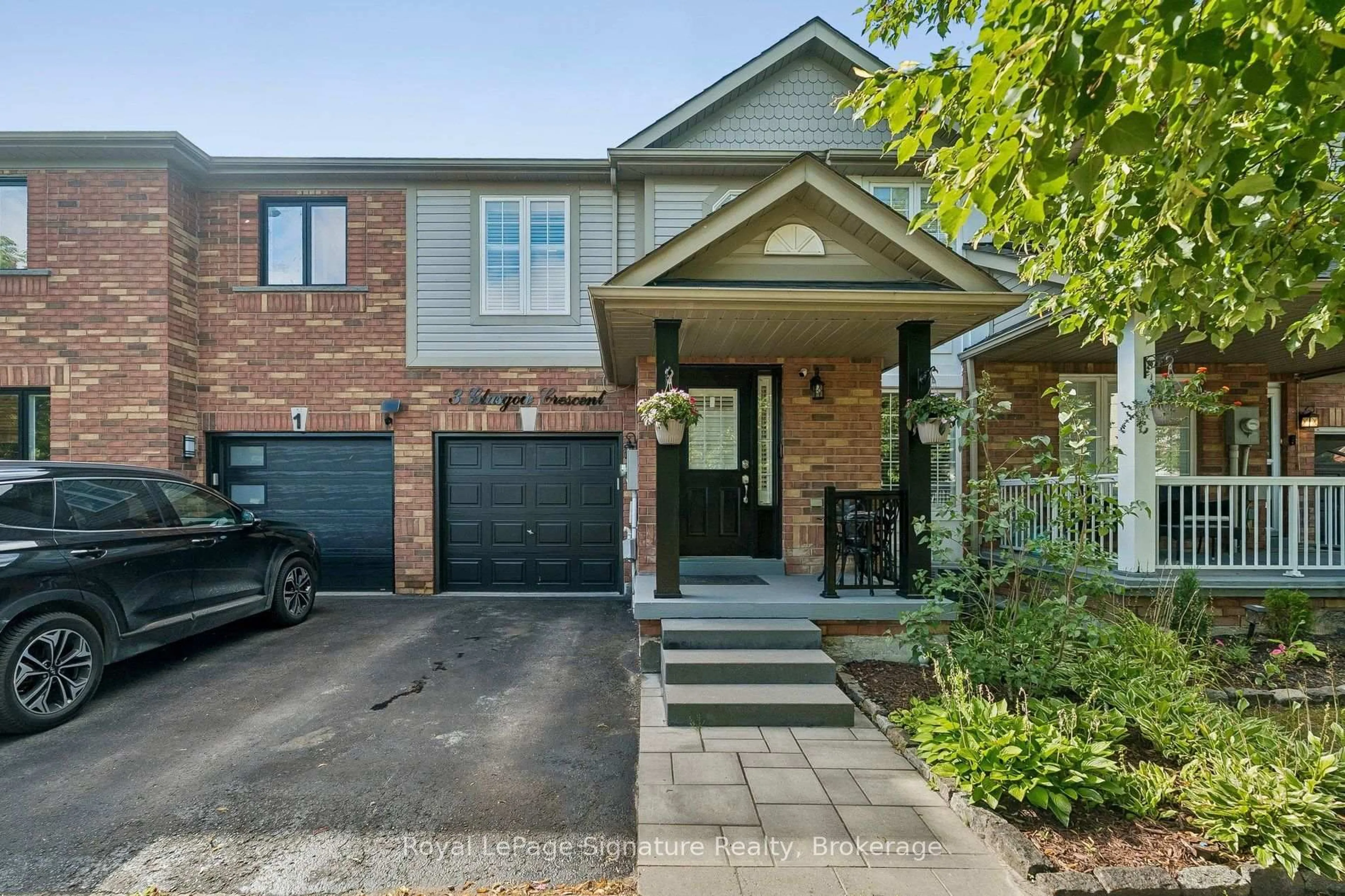 Home with brick exterior material, street for 3 Glasgow Cres, Georgina Ontario L4P 4A8