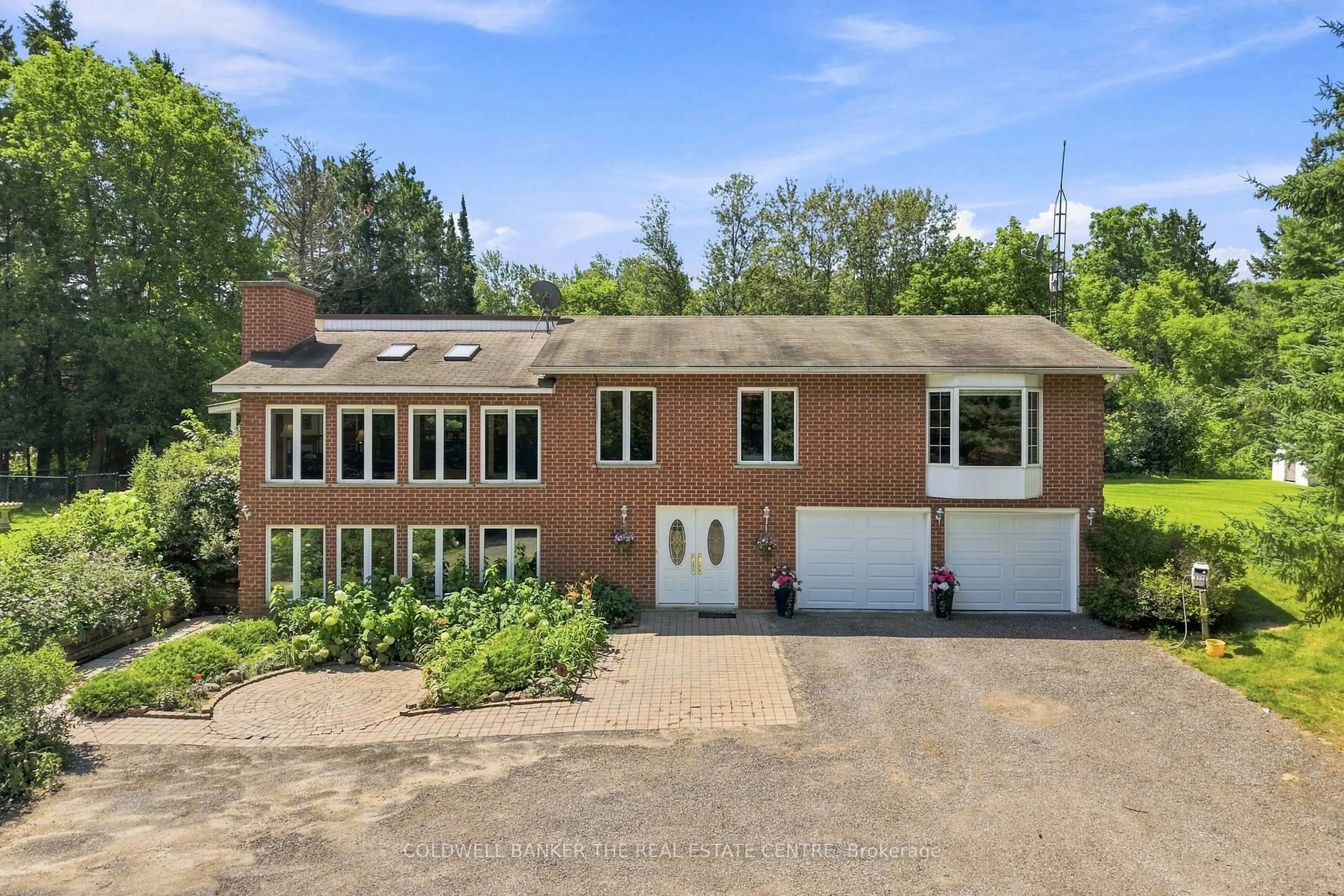 A pic from outside/outdoor area/front of a property/back of a property/a pic from drone, street for 10560 Concession 3 Rd, Uxbridge Ontario L0E 1T0