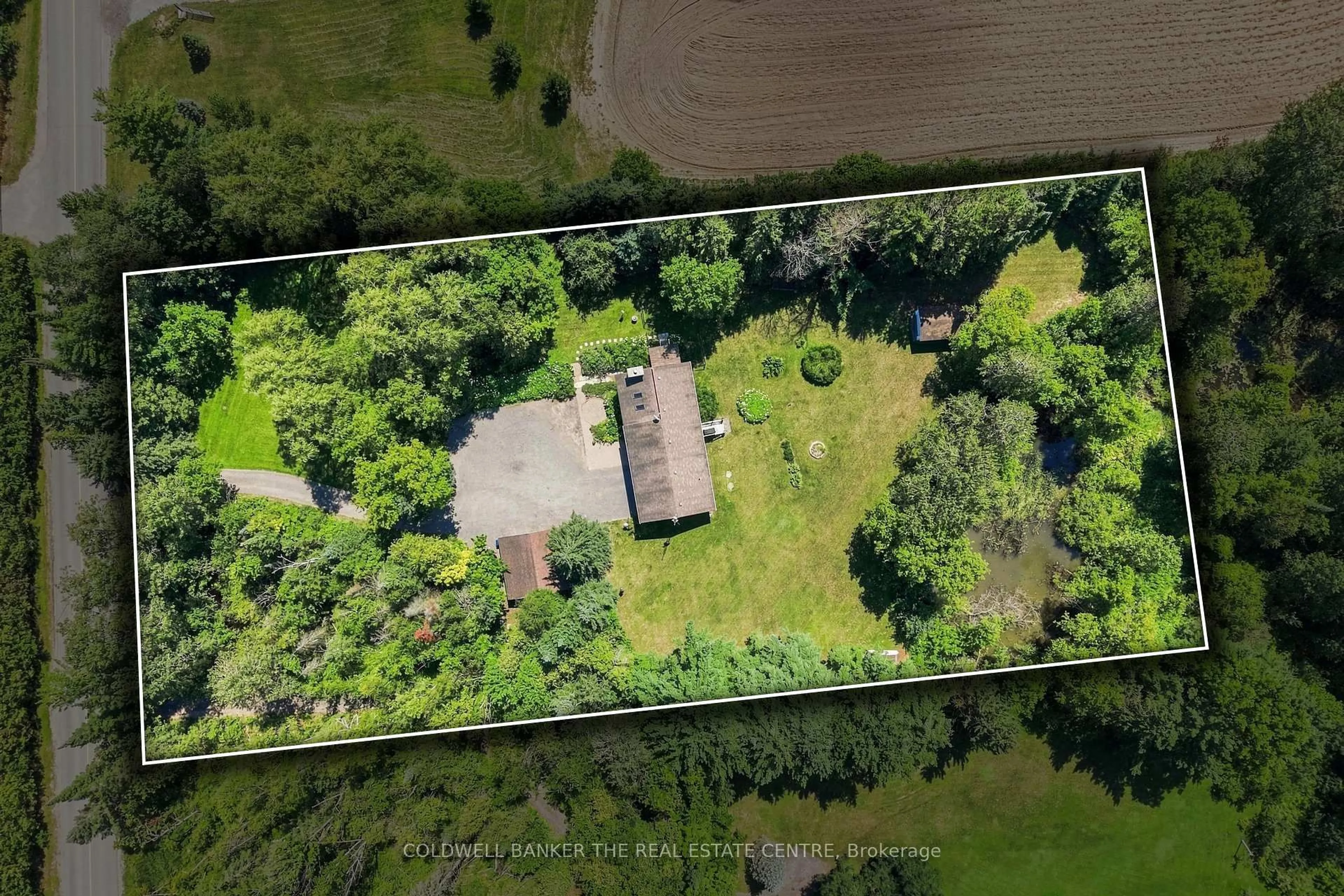 A pic from outside/outdoor area/front of a property/back of a property/a pic from drone, unknown for 10560 Concession 3 Rd, Uxbridge Ontario L0E 1T0