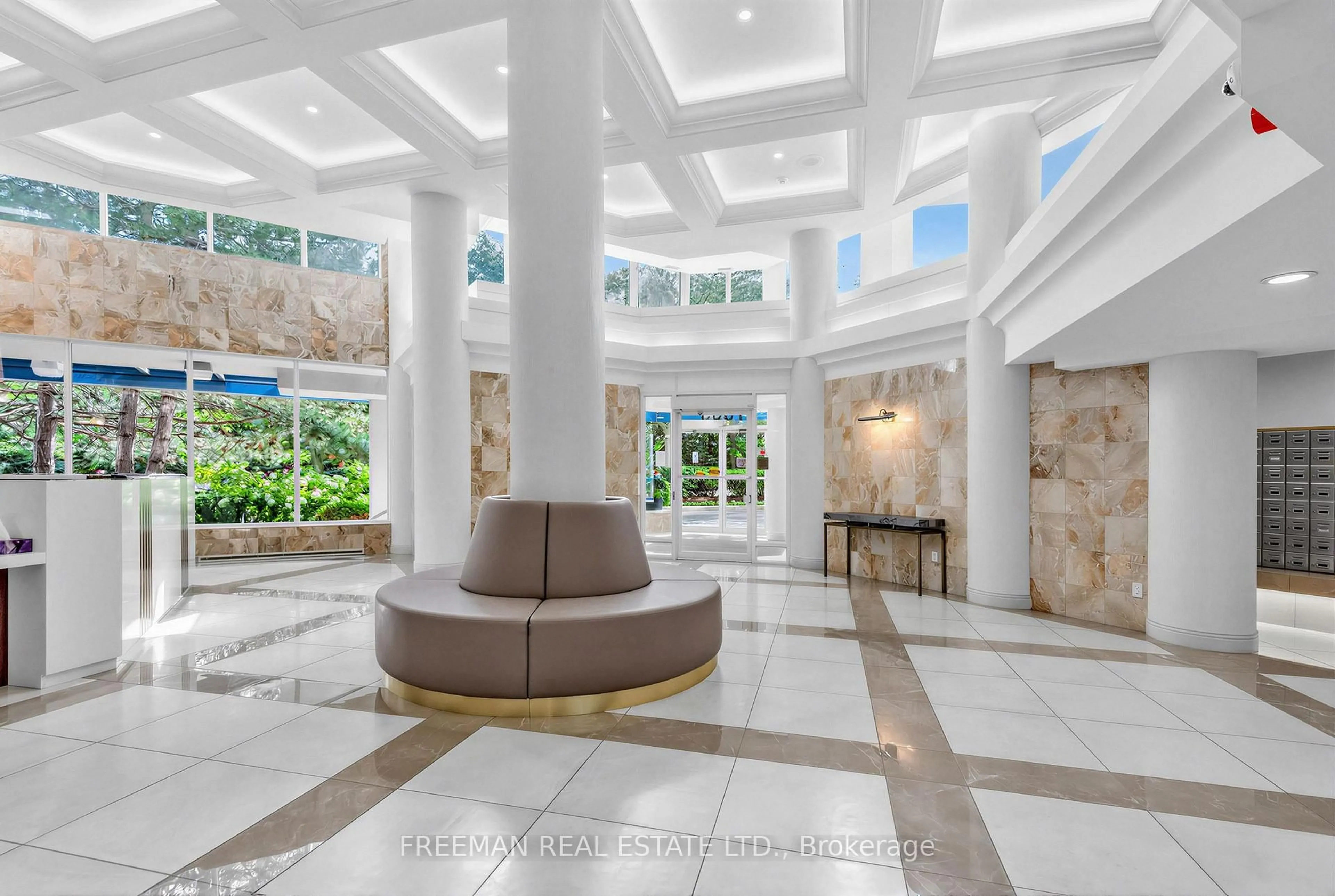 Lobby for 7300 Yonge St #1111, Vaughan Ontario L4J 7Y5