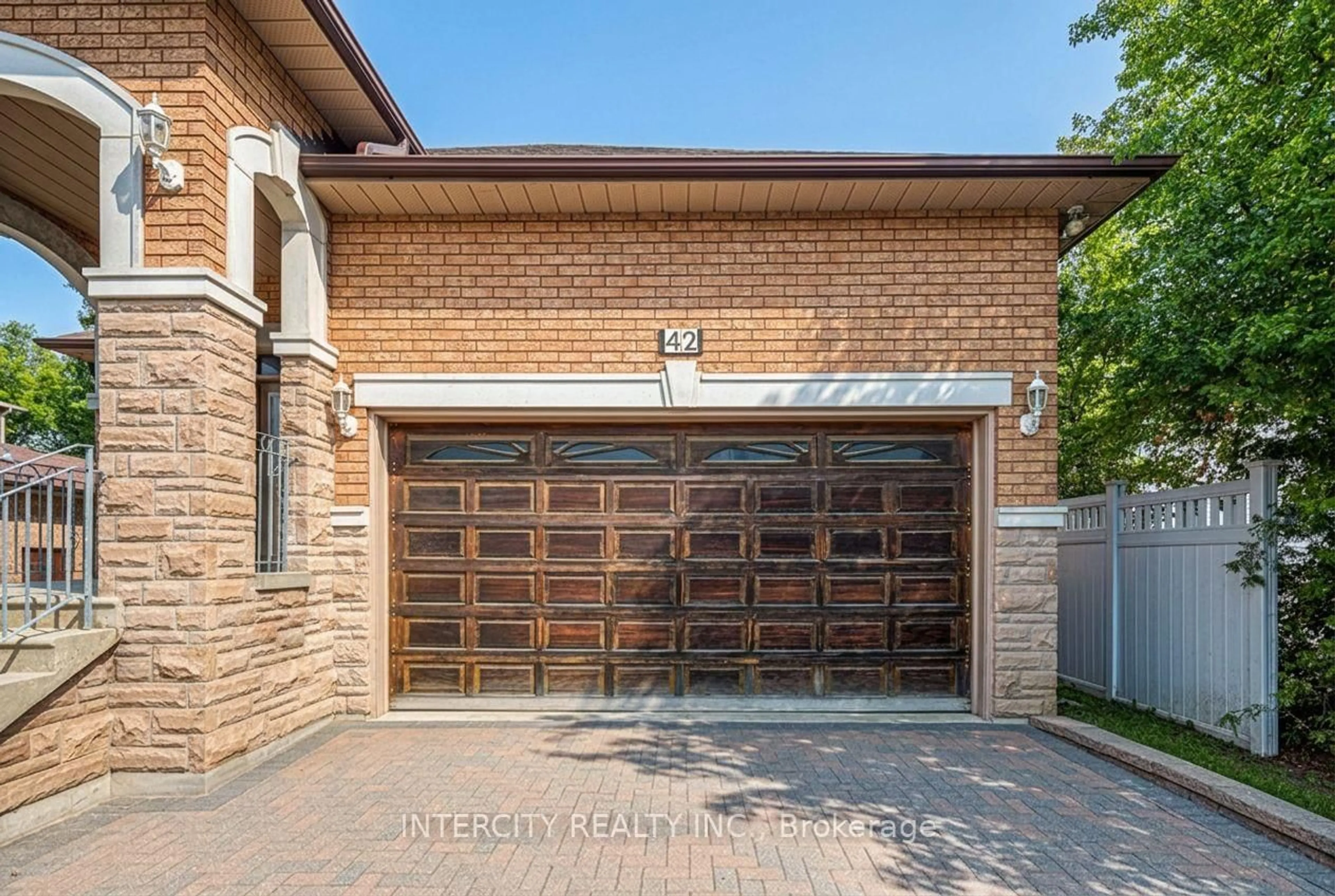 Home with brick exterior material, street for 42 Oak Ave, Richmond Hill Ontario L4C 6R7