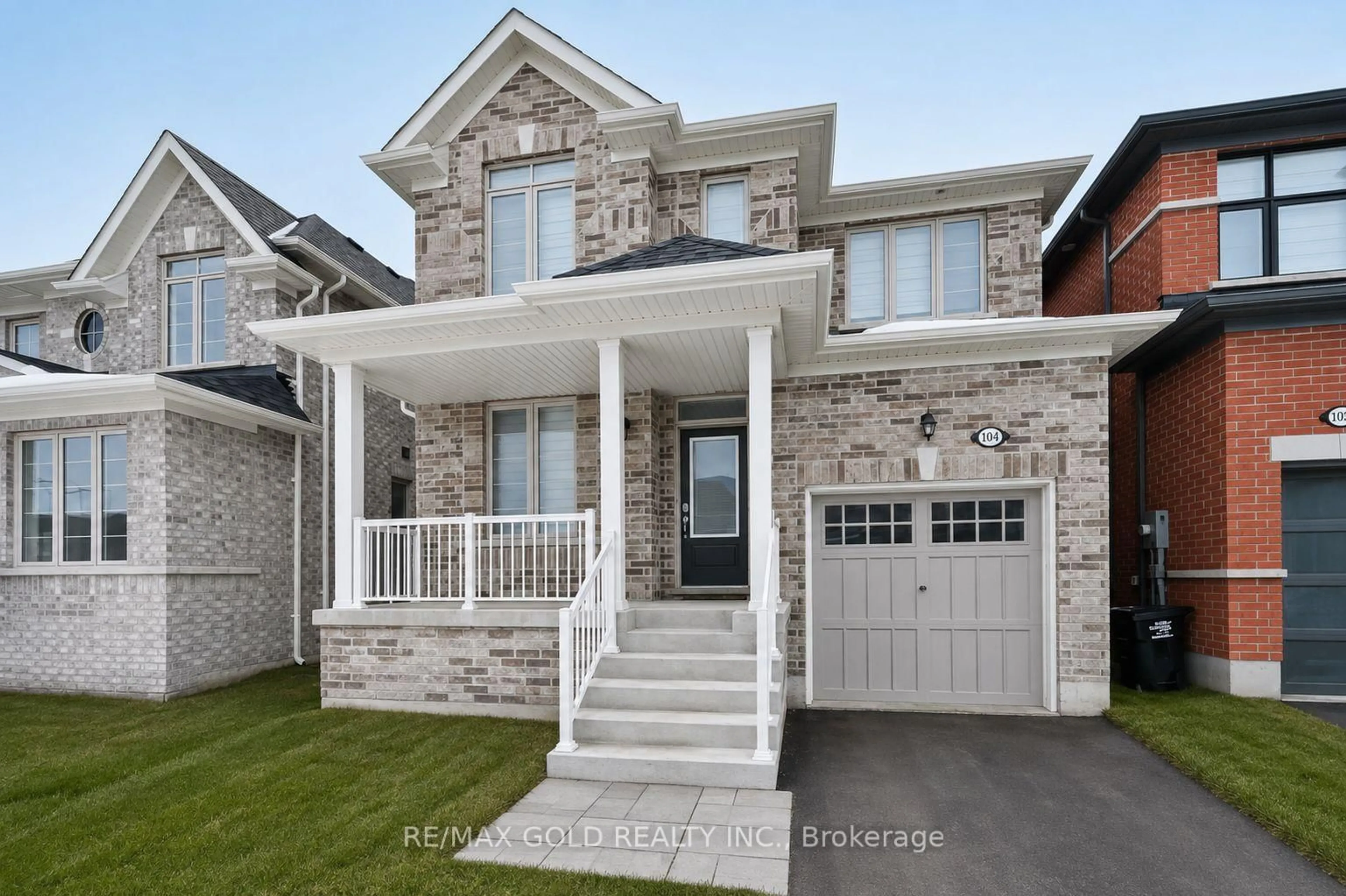 Home with brick exterior material, street for 1345 Davis Loop, Innisfil Ontario L0L 0B1