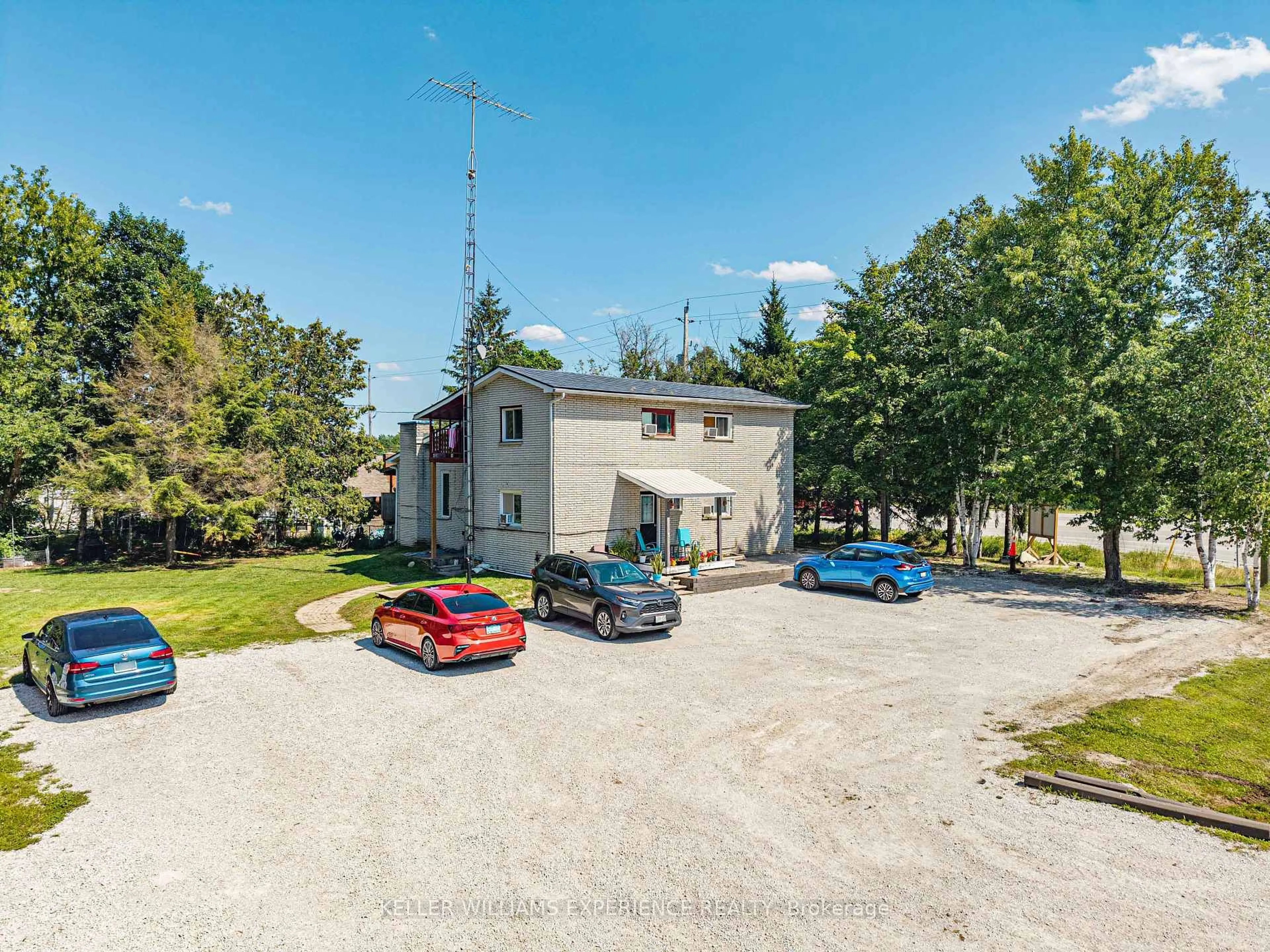A pic from outside/outdoor area/front of a property/back of a property/a pic from drone, building for 8867 Mckinnon Rd, Essa Ontario L3W 0V9