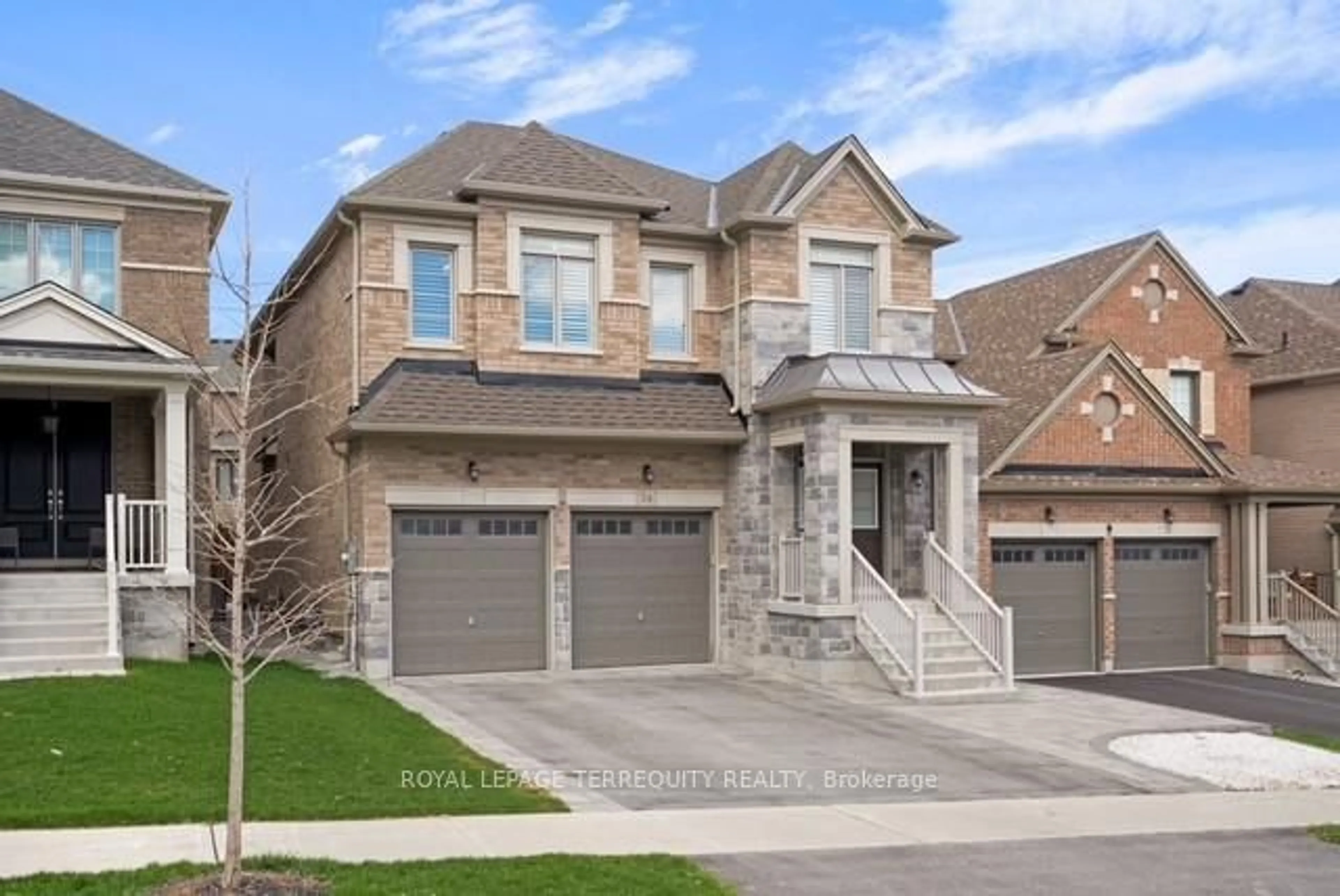 Home with brick exterior material, street for 24 Hydrangea Hllw, East Gwillimbury Ontario L9N 0T3