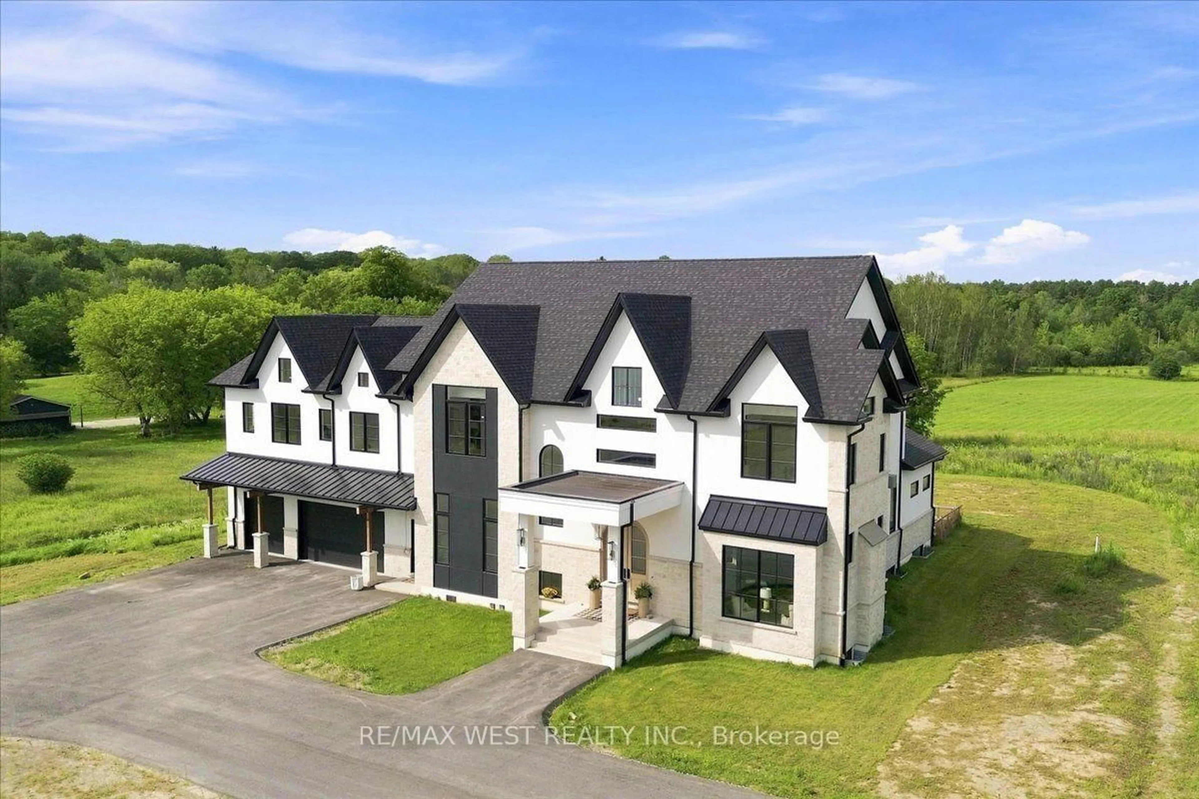 A pic from outside/outdoor area/front of a property/back of a property/a pic from drone, building for 17050 McCowan Rd, Whitchurch-Stouffville Ontario L4A 2A5