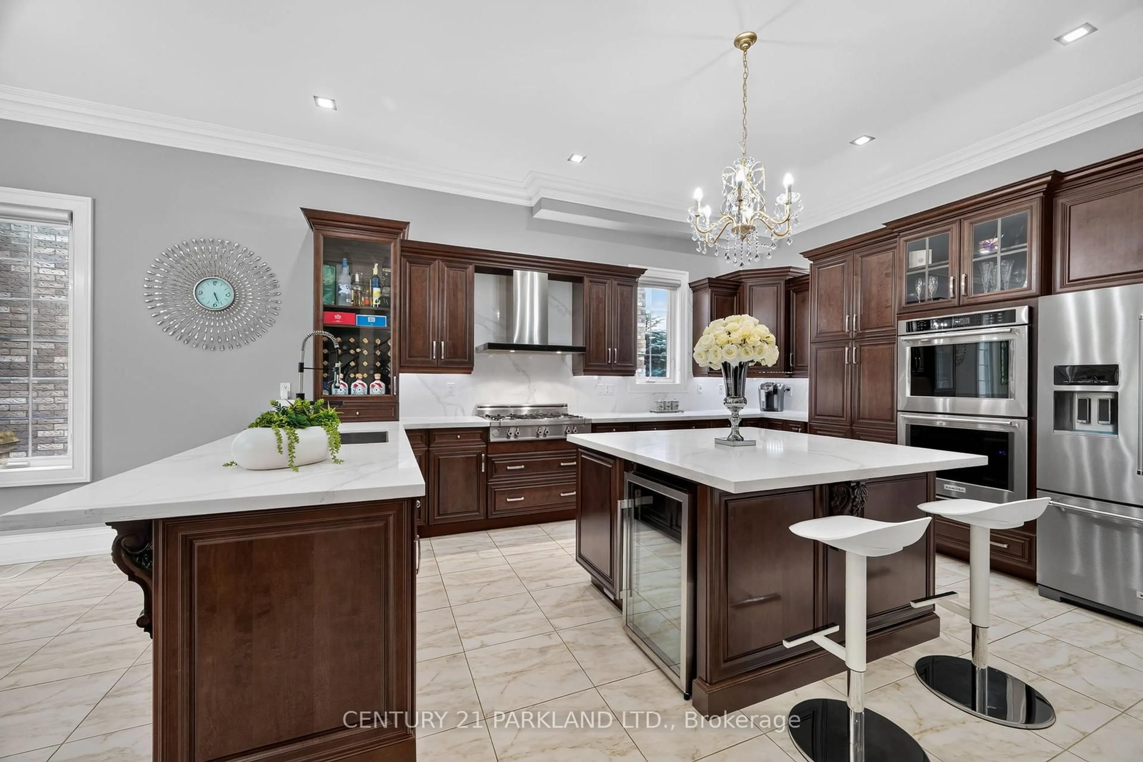 Contemporary kitchen, ceramic/tile floor for 101 Elgin Mills Rd, Richmond Hill Ontario L4C 4M1