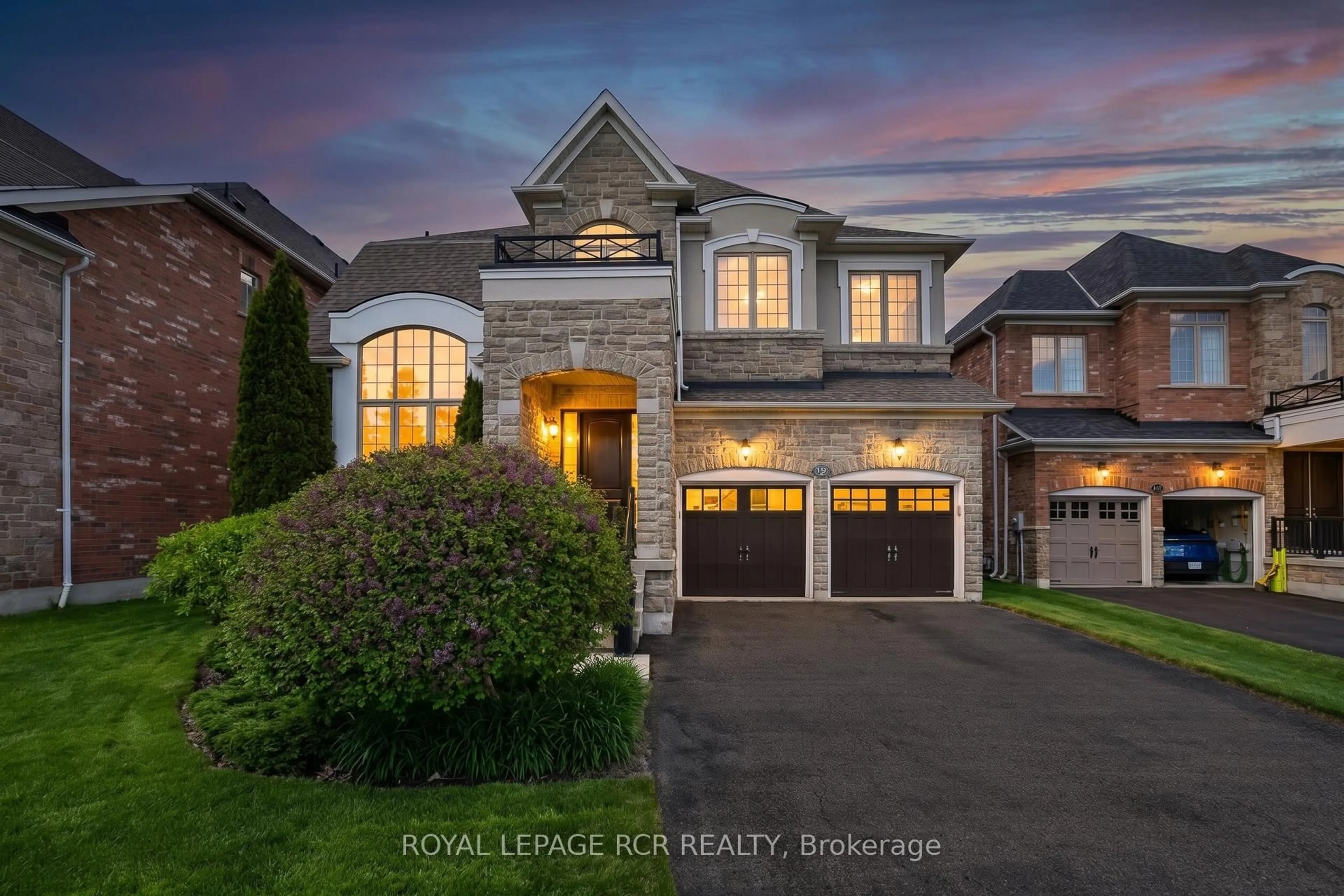 Home with brick exterior material, street for 19 Emerald Heights Dr, Whitchurch-Stouffville Ontario L4A 0C8