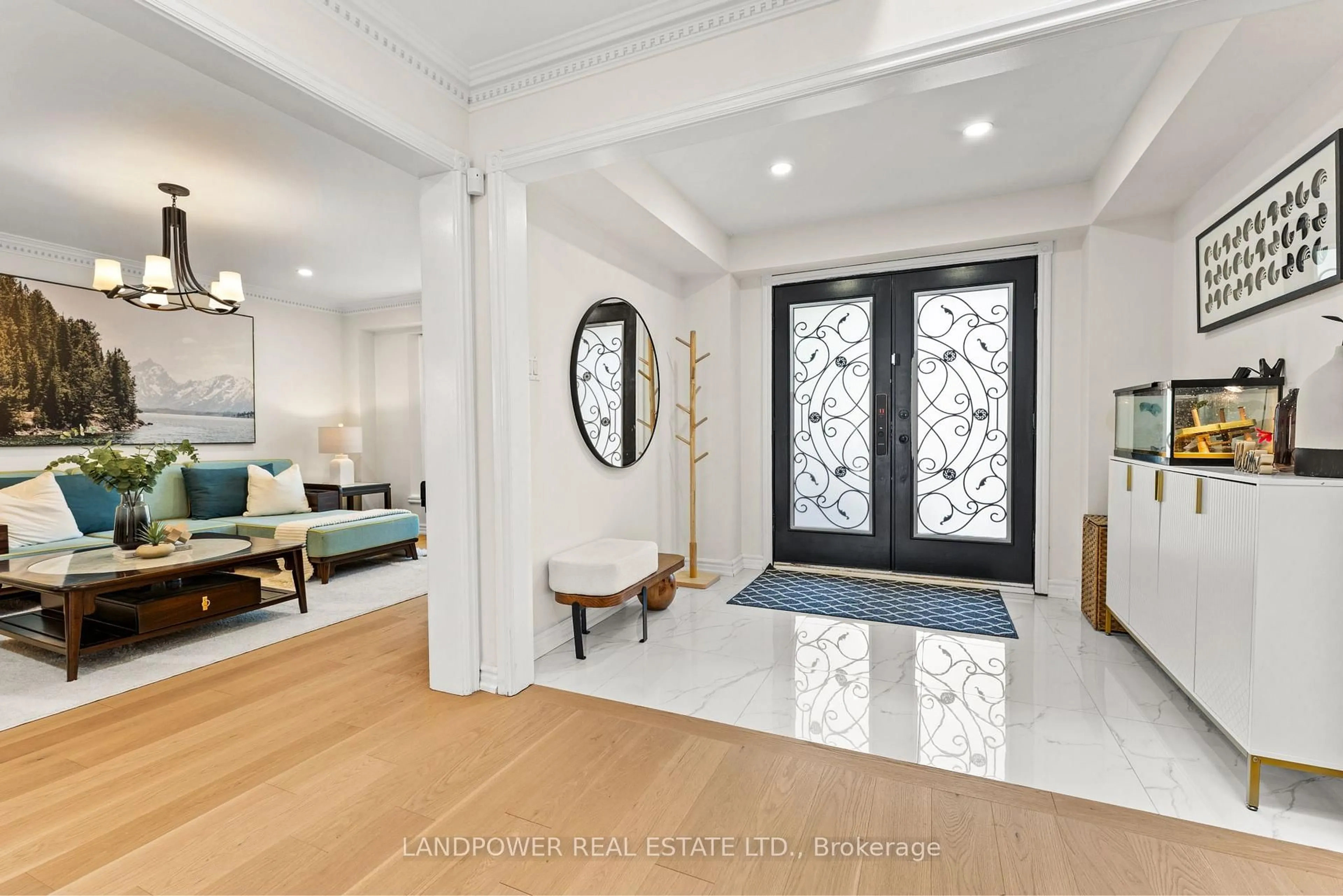 Indoor entryway for 6 Melchior Cres, Markham Ontario L3R 8Z7