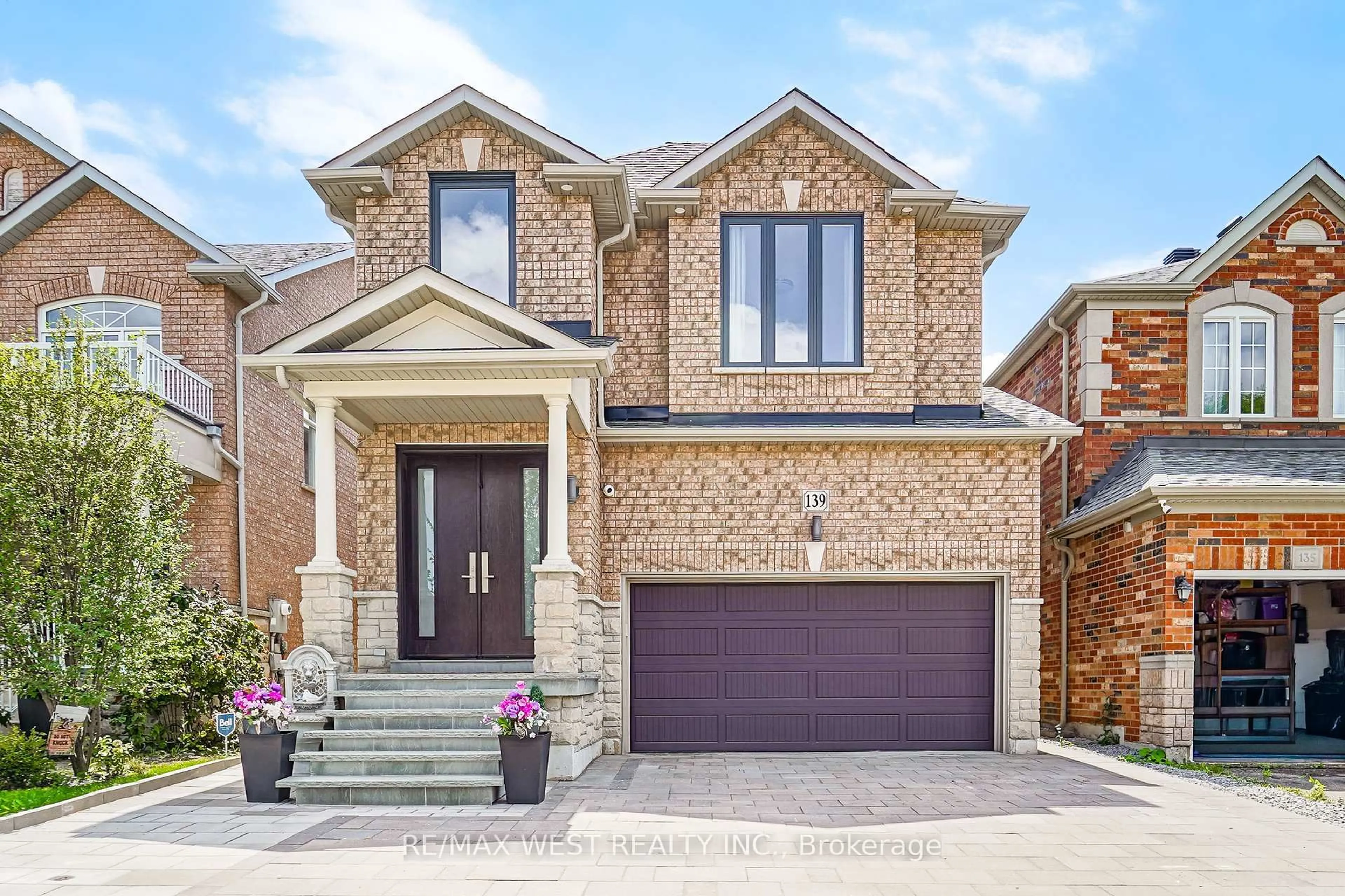 Home with brick exterior material, street for 139 River Ridge Blvd, Aurora Ontario L4G 7T7