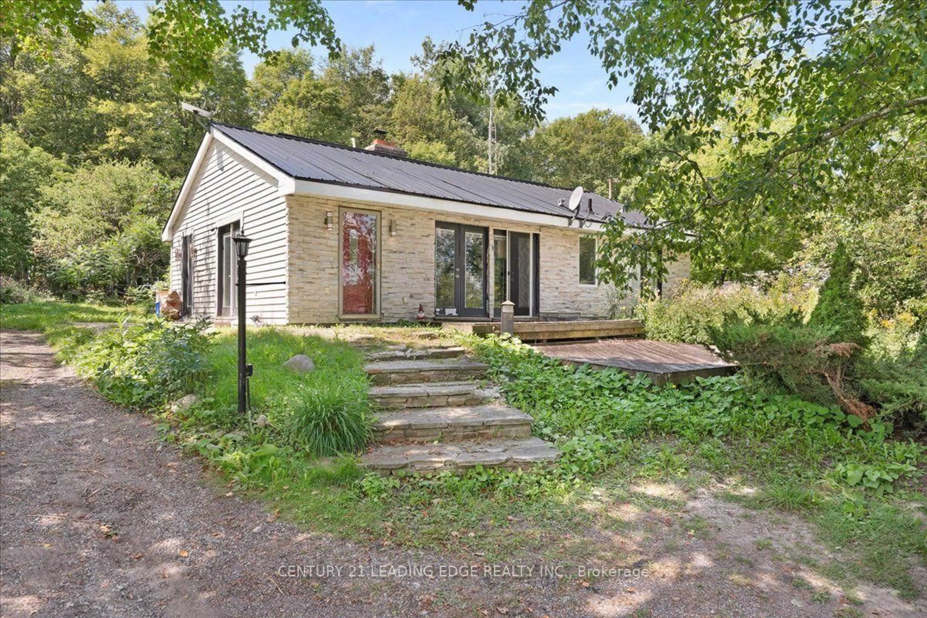 A pic from outside/outdoor area/front of a property/back of a property/a pic from drone, unknown for 13536 Highway 48 Rd, Whitchurch-Stouffville Ontario L4A 7X3