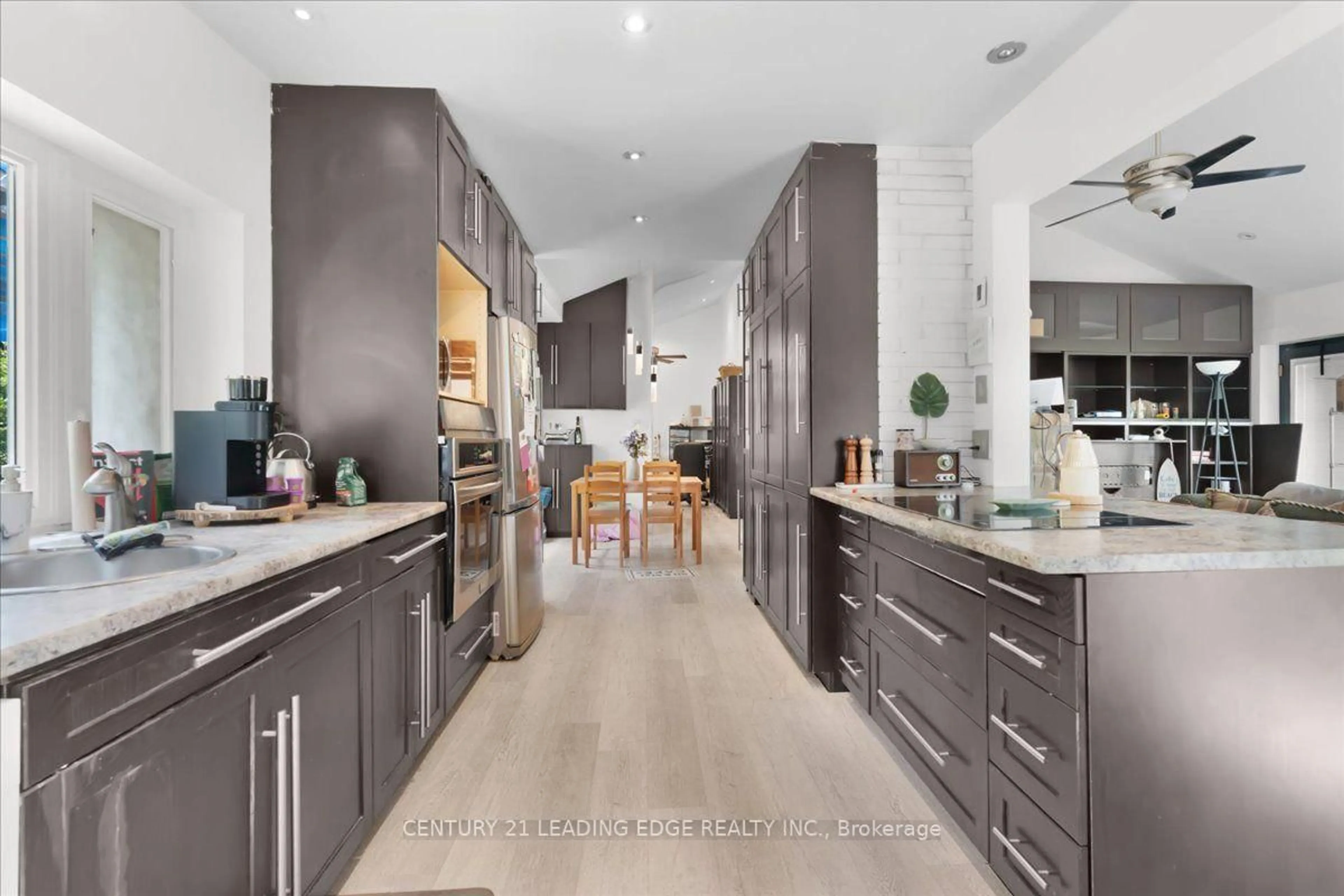 Contemporary kitchen, unknown for 13536 Highway 48 Rd, Whitchurch-Stouffville Ontario L4A 7X3