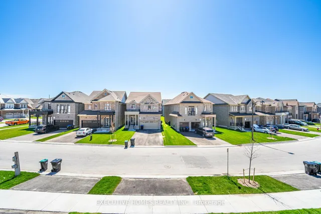 14 Mac Campbell Way, Bradford West Gwillimbury 4
