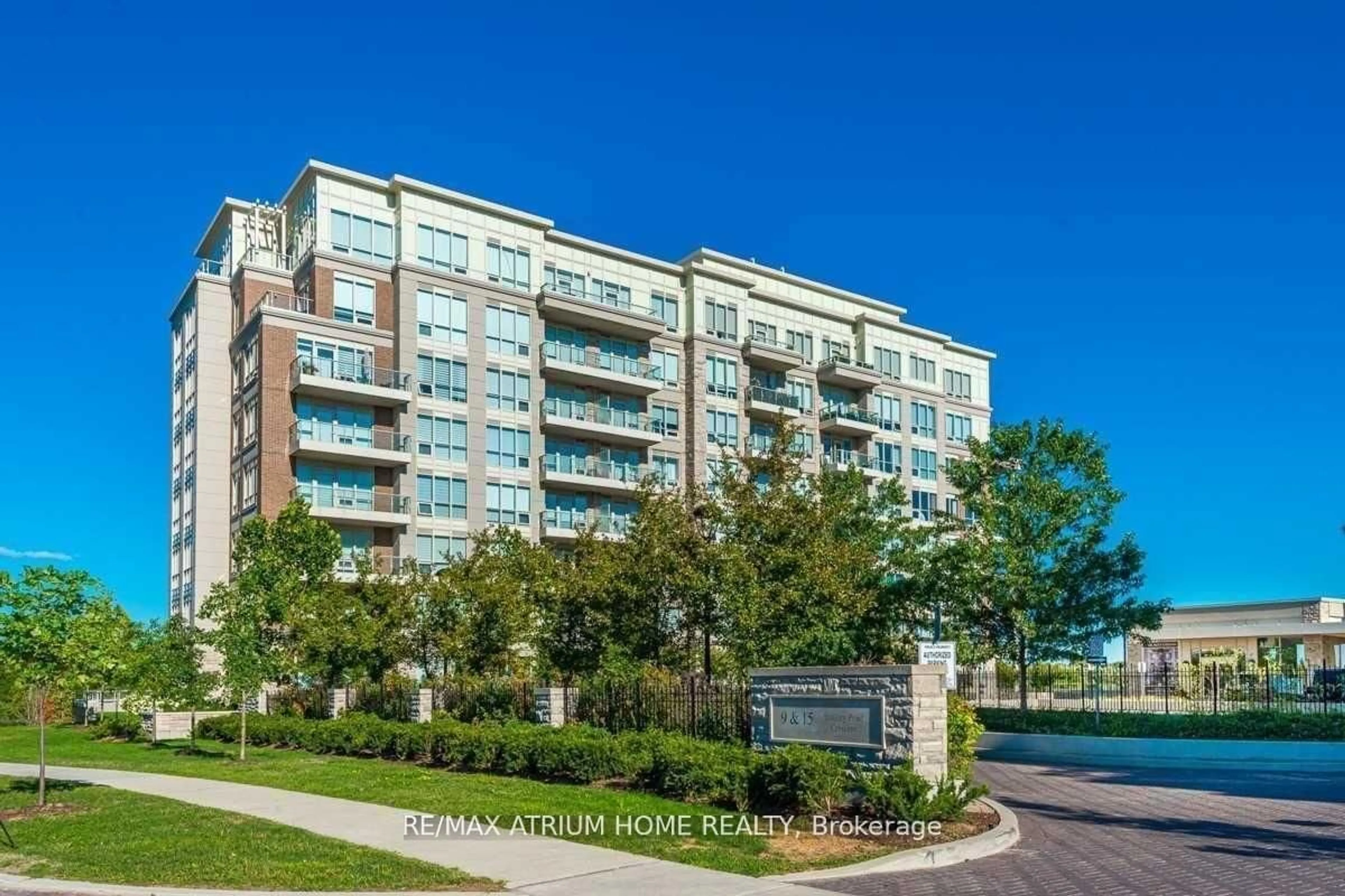 Unknown for 15 Stollery Pond Cres #711, Markham Ontario L6C 0Y4