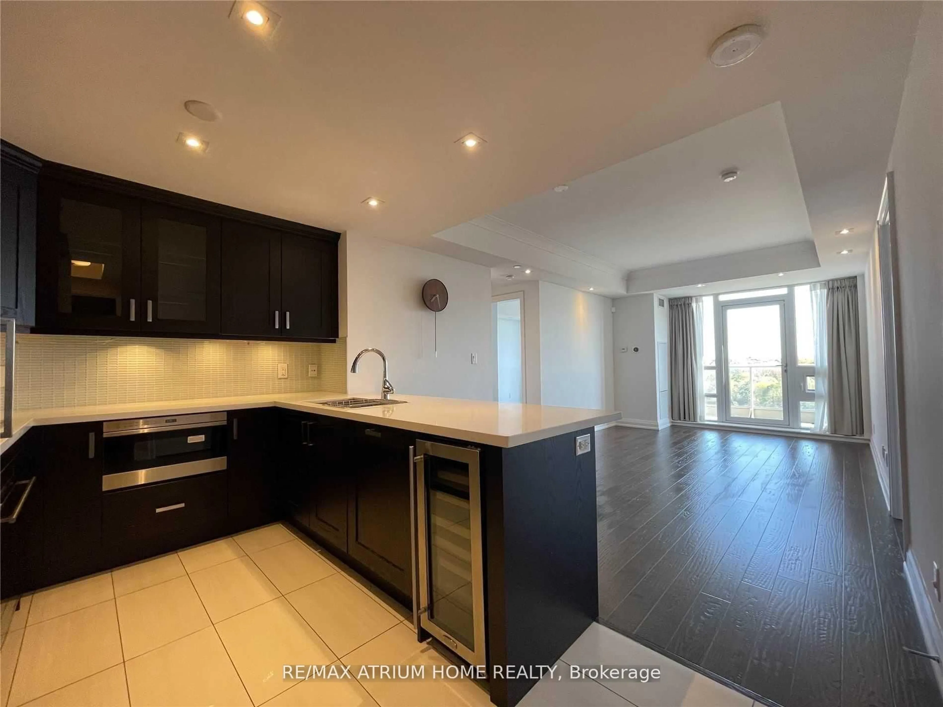 Open concept kitchen, unknown for 15 Stollery Pond Cres #711, Markham Ontario L6C 0Y4