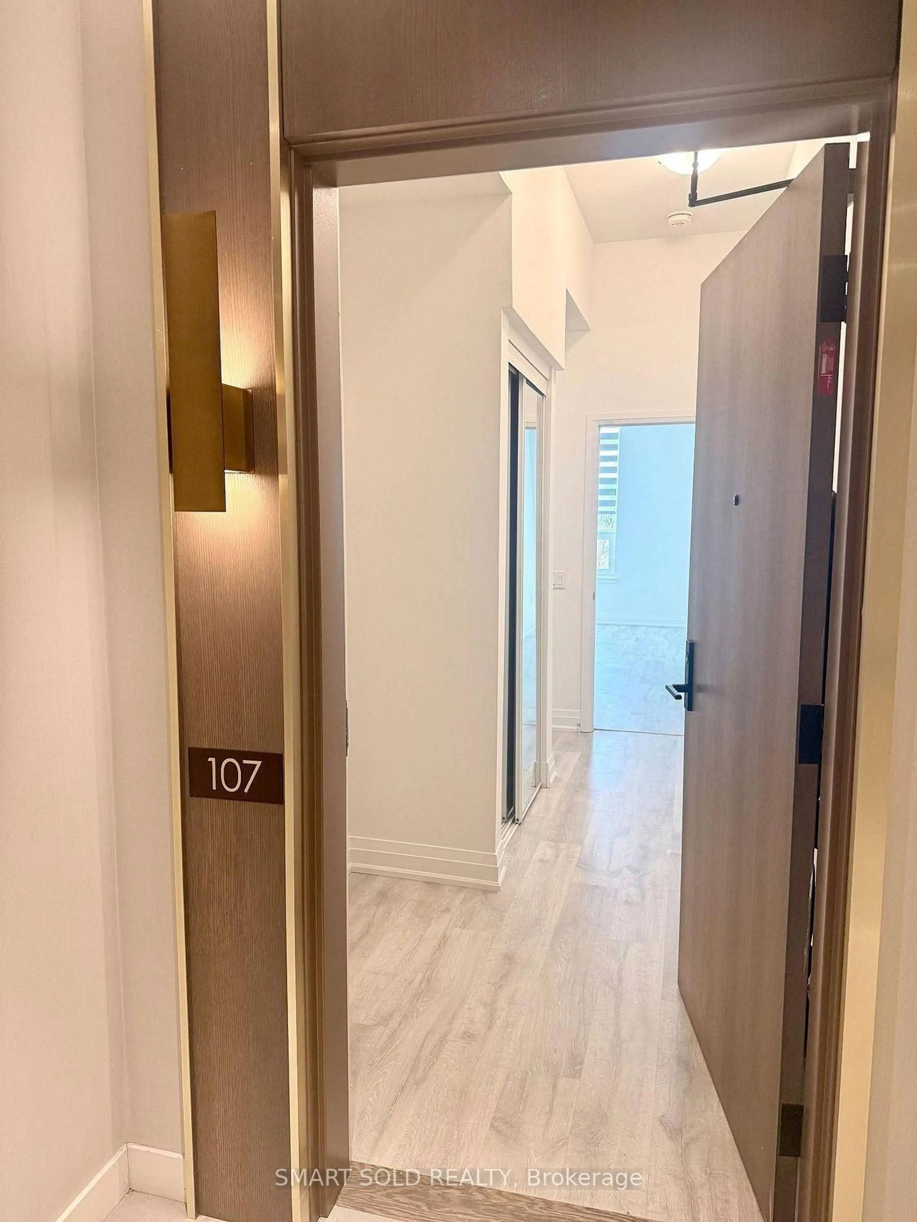 Indoor foyer for 9700 Ninth Line #107, Markham Ontario L6B 1A8